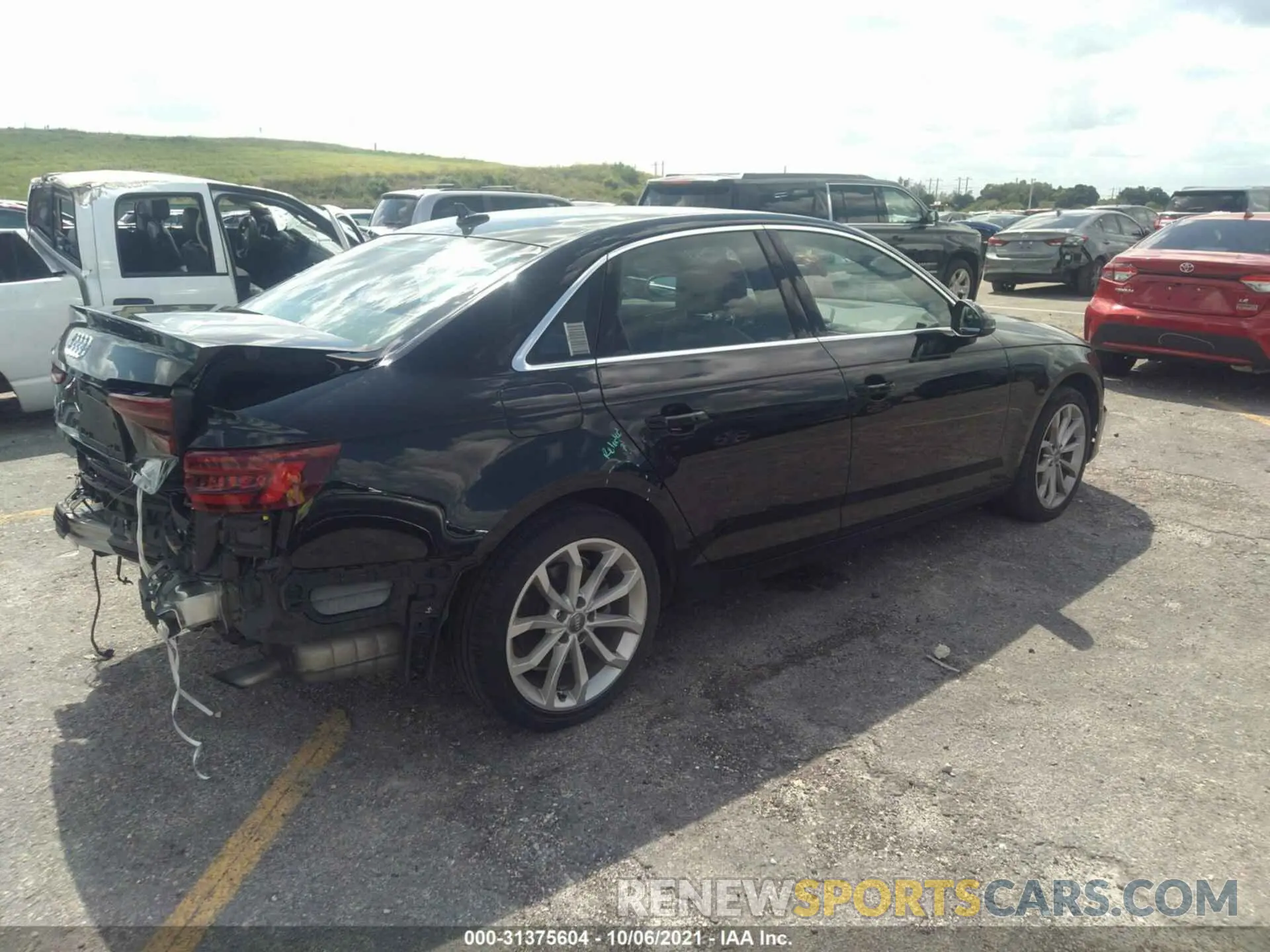 4 fotografías del automóvil dañado WAUGMAF4XKN007981 AUDI A4 2019