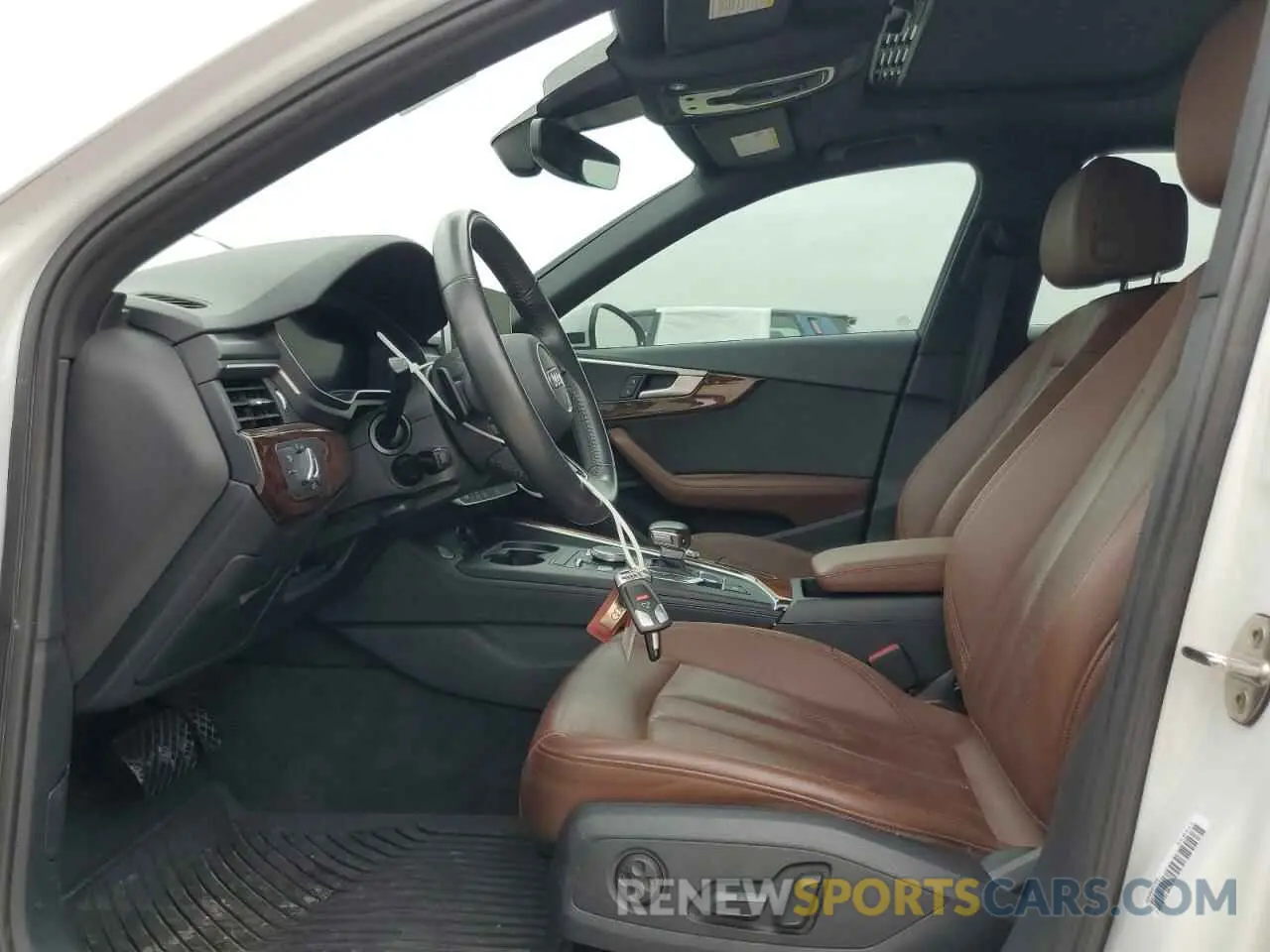 7 fotografías del automóvil dañado WAUHMAF40KN004298 AUDI A4 2019