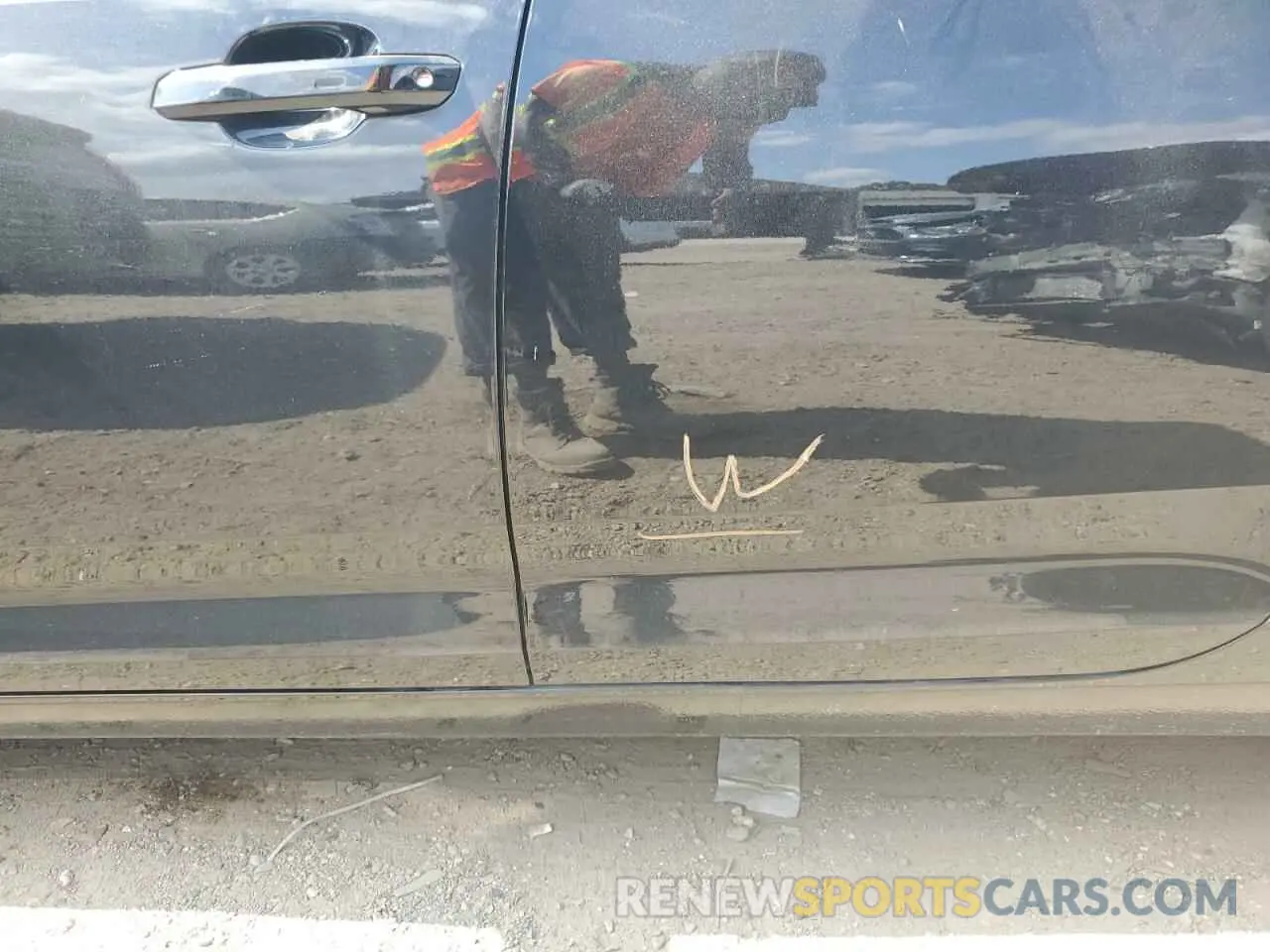 9 fotografías del automóvil dañado WAUHMAF42KN004884 AUDI A4 2019
