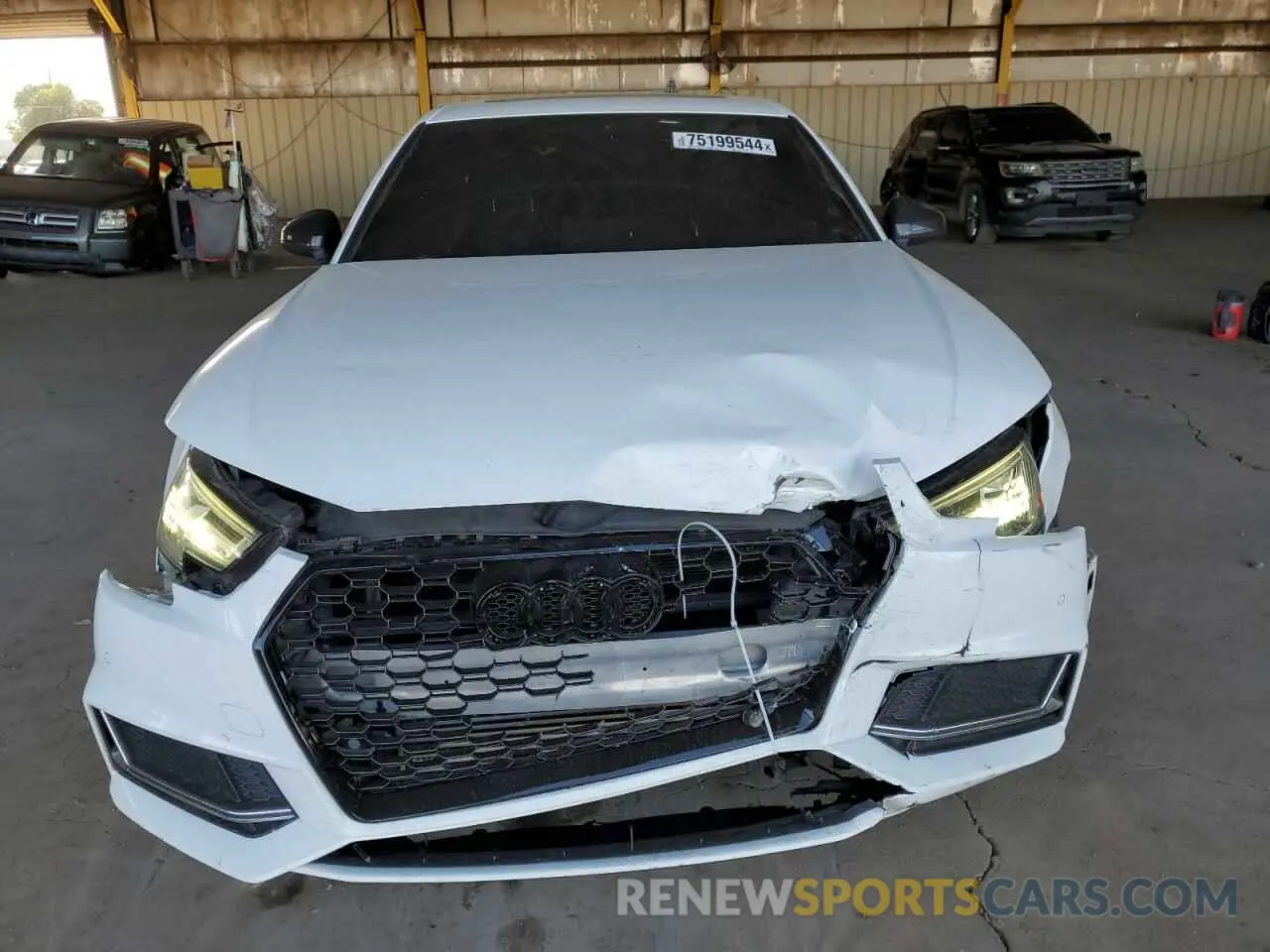 5 fotografías del automóvil dañado WAUHMAF43KA107853 AUDI A4 2019