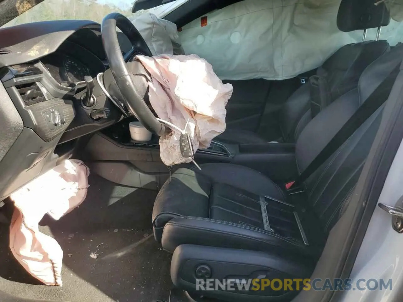 7 fotografías del automóvil dañado WAUDNAF41LN008082 AUDI A4 2020
