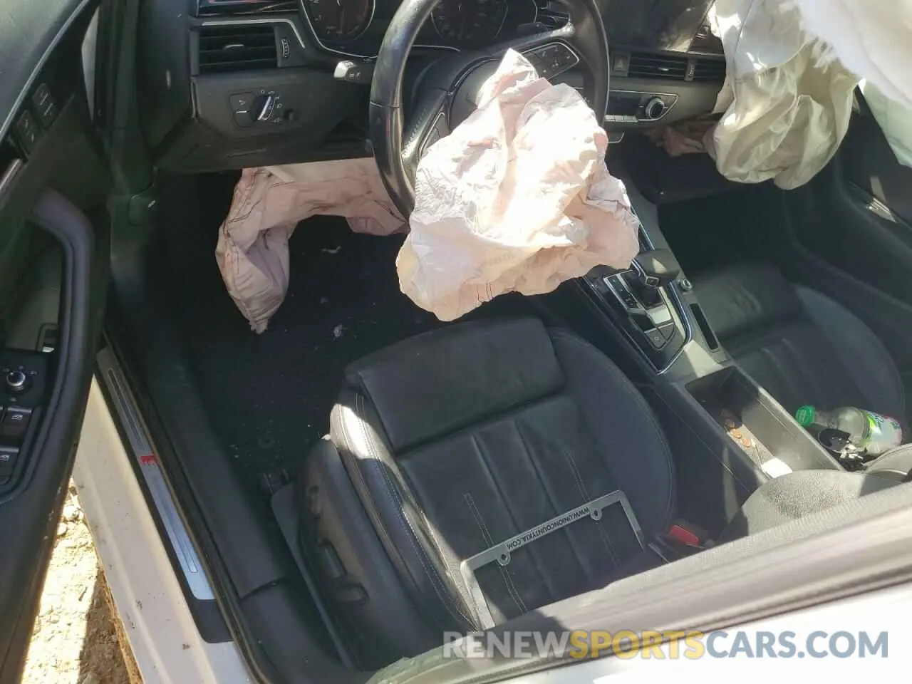 8 fotografías del automóvil dañado WAUDNAF41LN008082 AUDI A4 2020