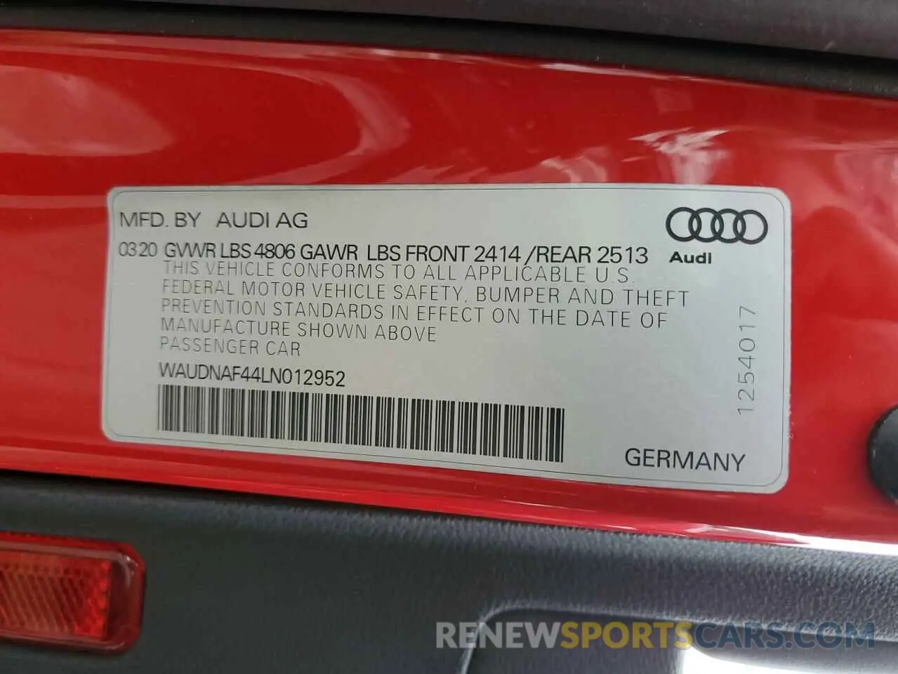 13 fotografías del automóvil dañado WAUDNAF44LN012952 AUDI A4 2020