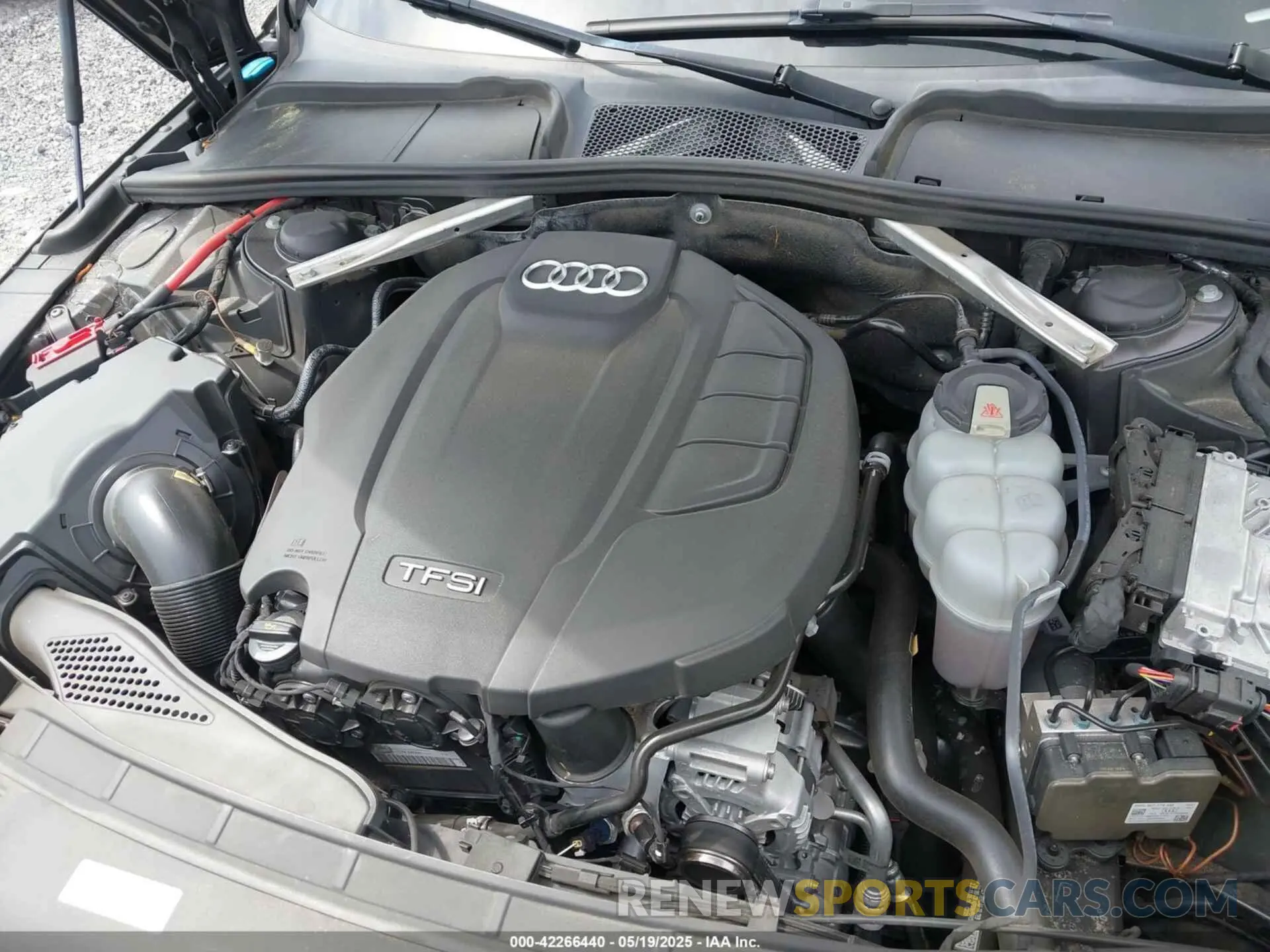 10 fotografías del automóvil dañado WAUENAF40LA062033 AUDI A4 2020