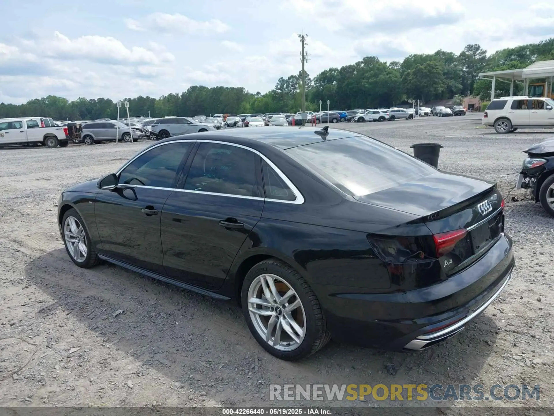 3 fotografías del automóvil dañado WAUENAF40LA062033 AUDI A4 2020