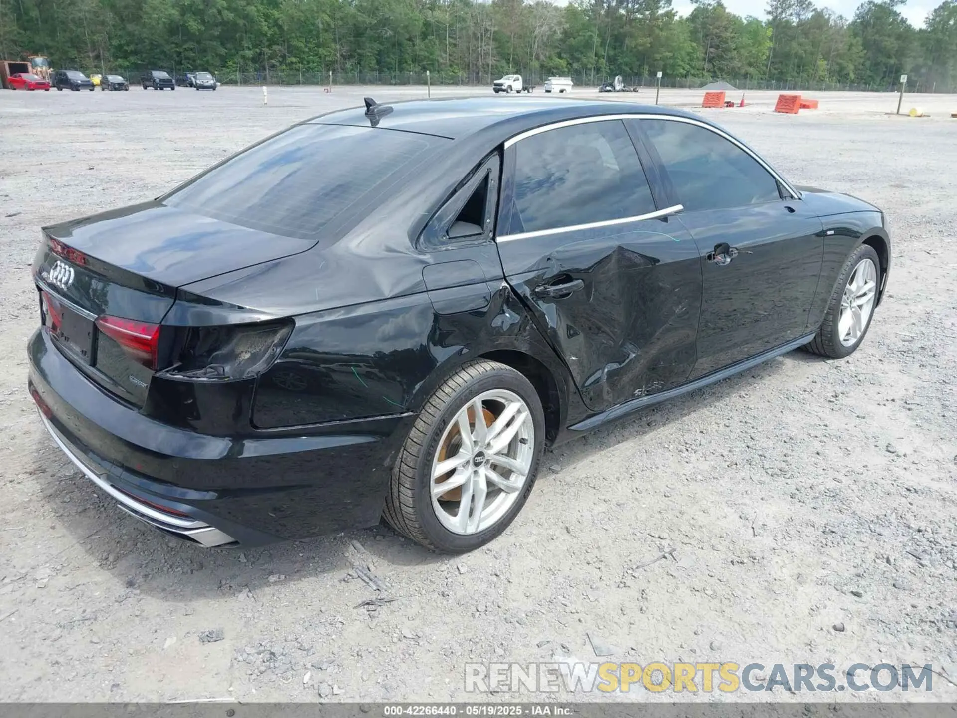 4 fotografías del automóvil dañado WAUENAF40LA062033 AUDI A4 2020