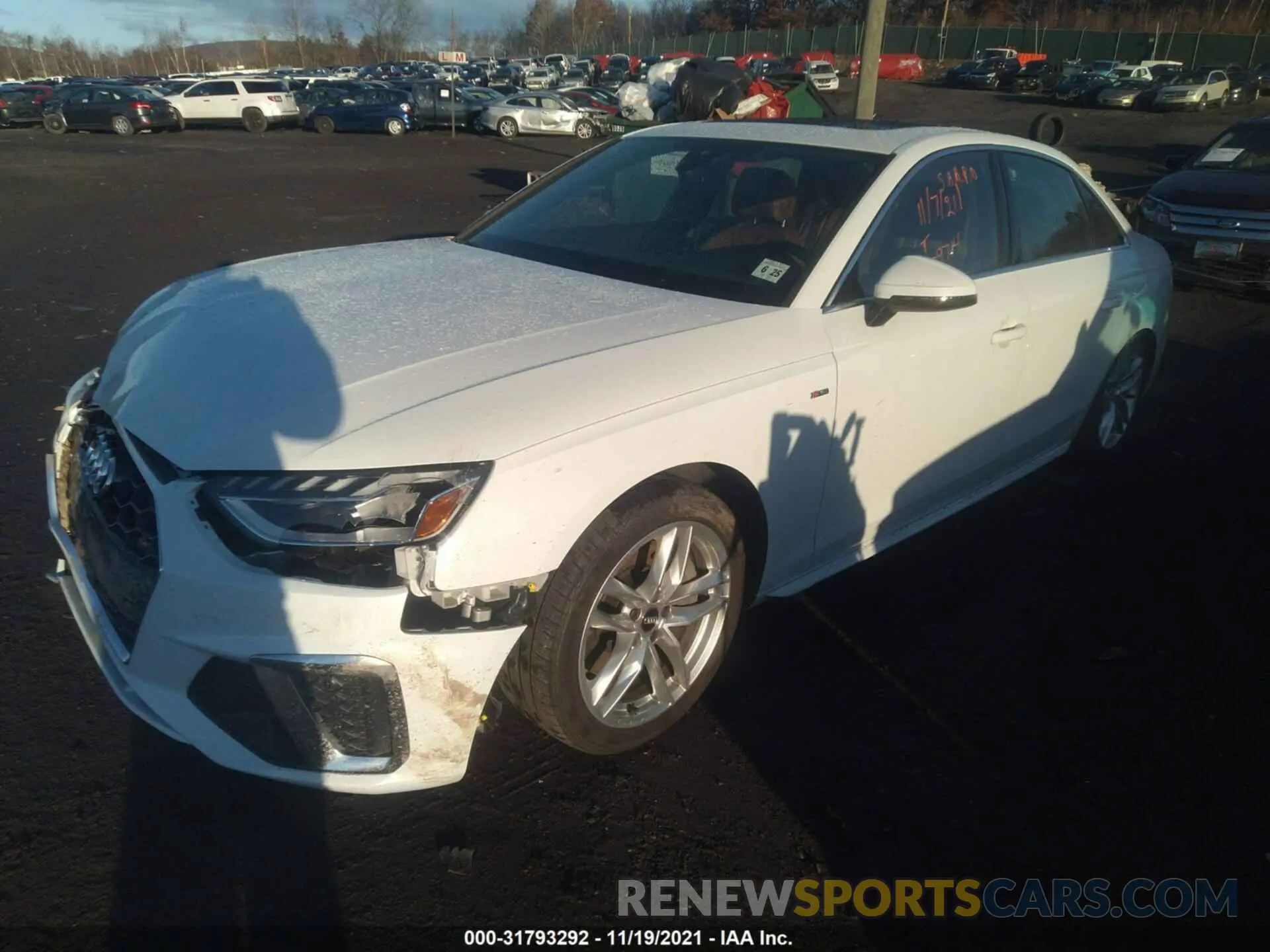 2 fotografías del automóvil dañado WAUENAF48LA055539 AUDI A4 2020