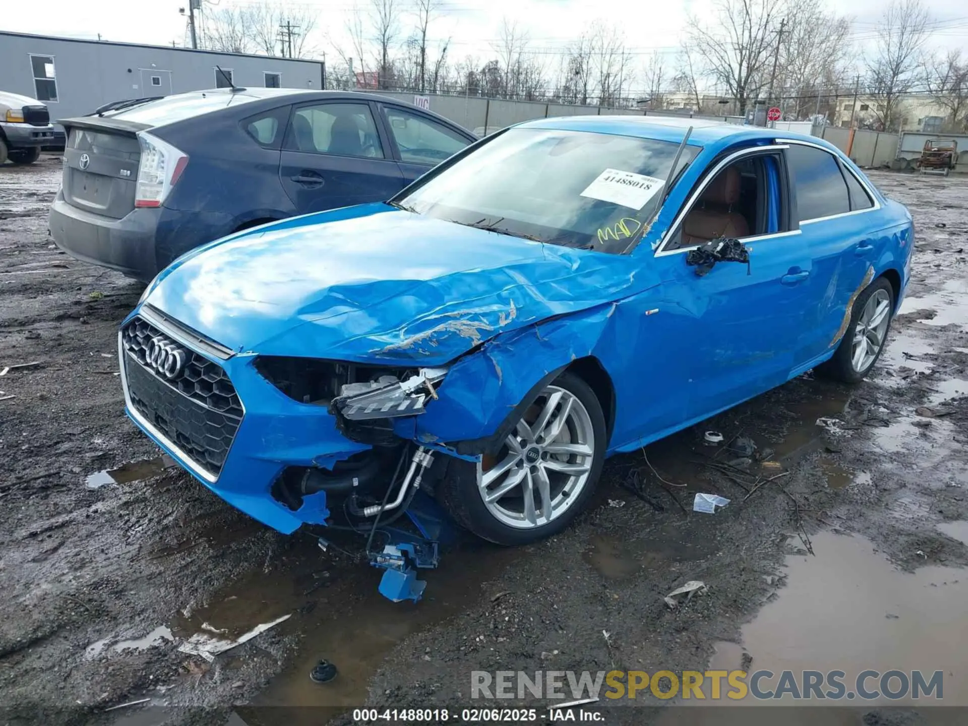 2 fotografías del automóvil dañado WAUENAF48LN006740 AUDI A4 2020