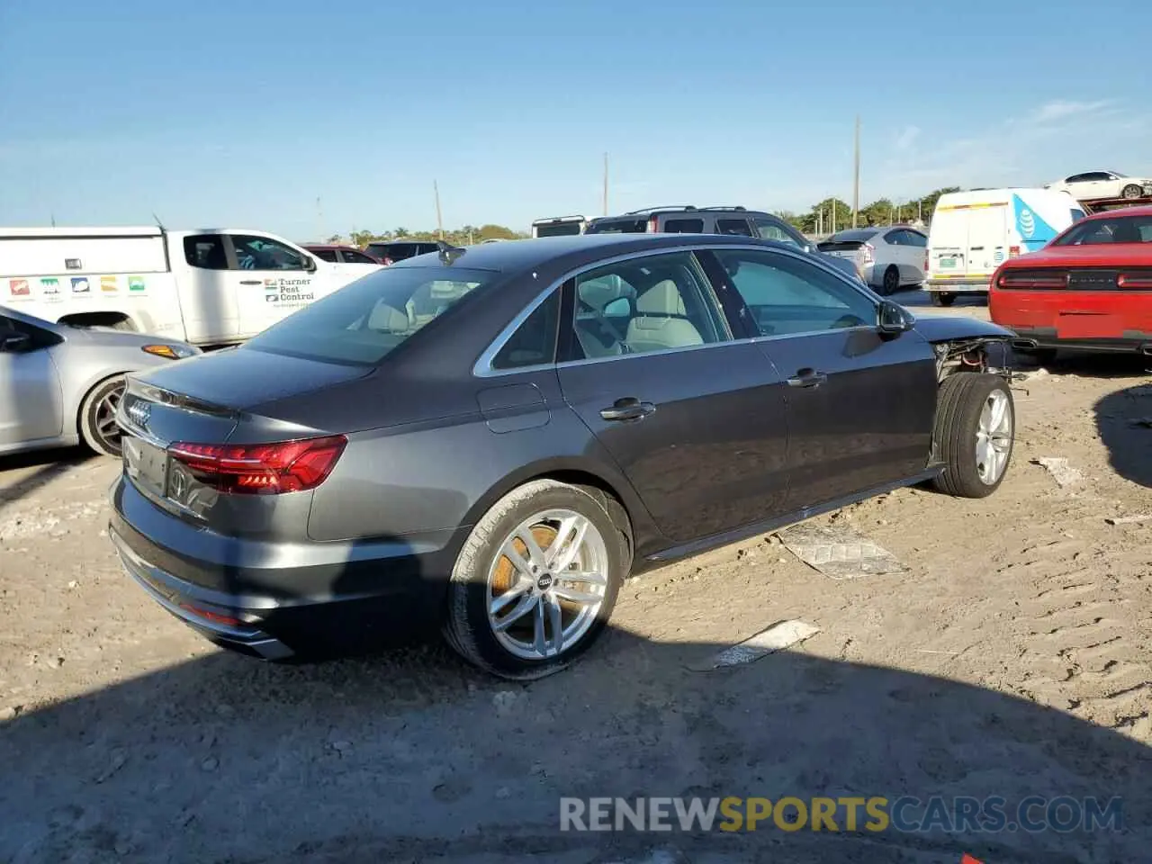 3 fotografías del automóvil dañado WAUENAF49LA039995 AUDI A4 2020