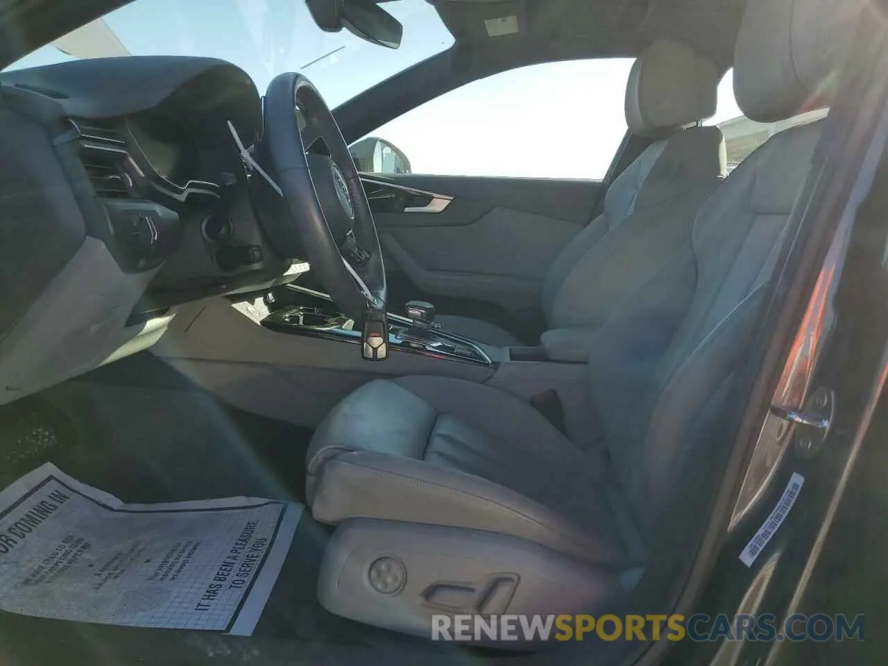 7 fotografías del automóvil dañado WAUENAF49LA039995 AUDI A4 2020