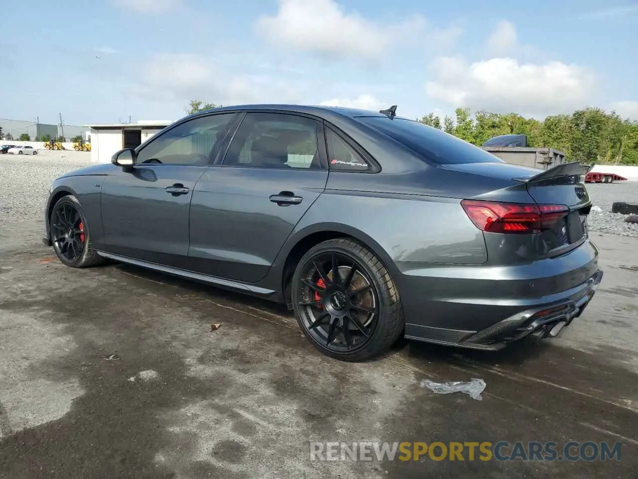 2 fotografías del automóvil dañado WAUENAF4XLN012359 AUDI A4 2020