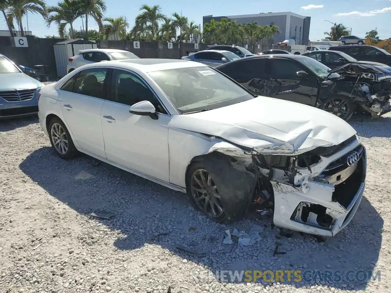 4 fotografías del automóvil dañado WAUGMAF41LN009636 AUDI A4 2020