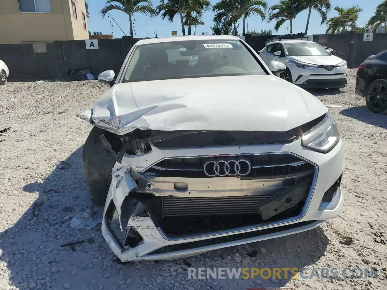 5 fotografías del automóvil dañado WAUGMAF41LN009636 AUDI A4 2020