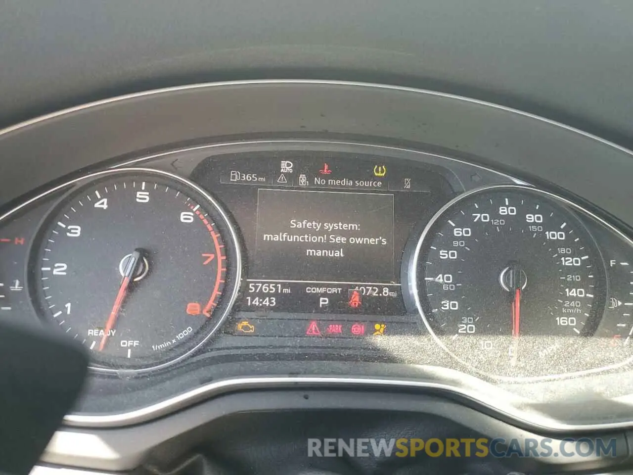 9 fotografías del automóvil dañado WAUGMAF41LN009636 AUDI A4 2020