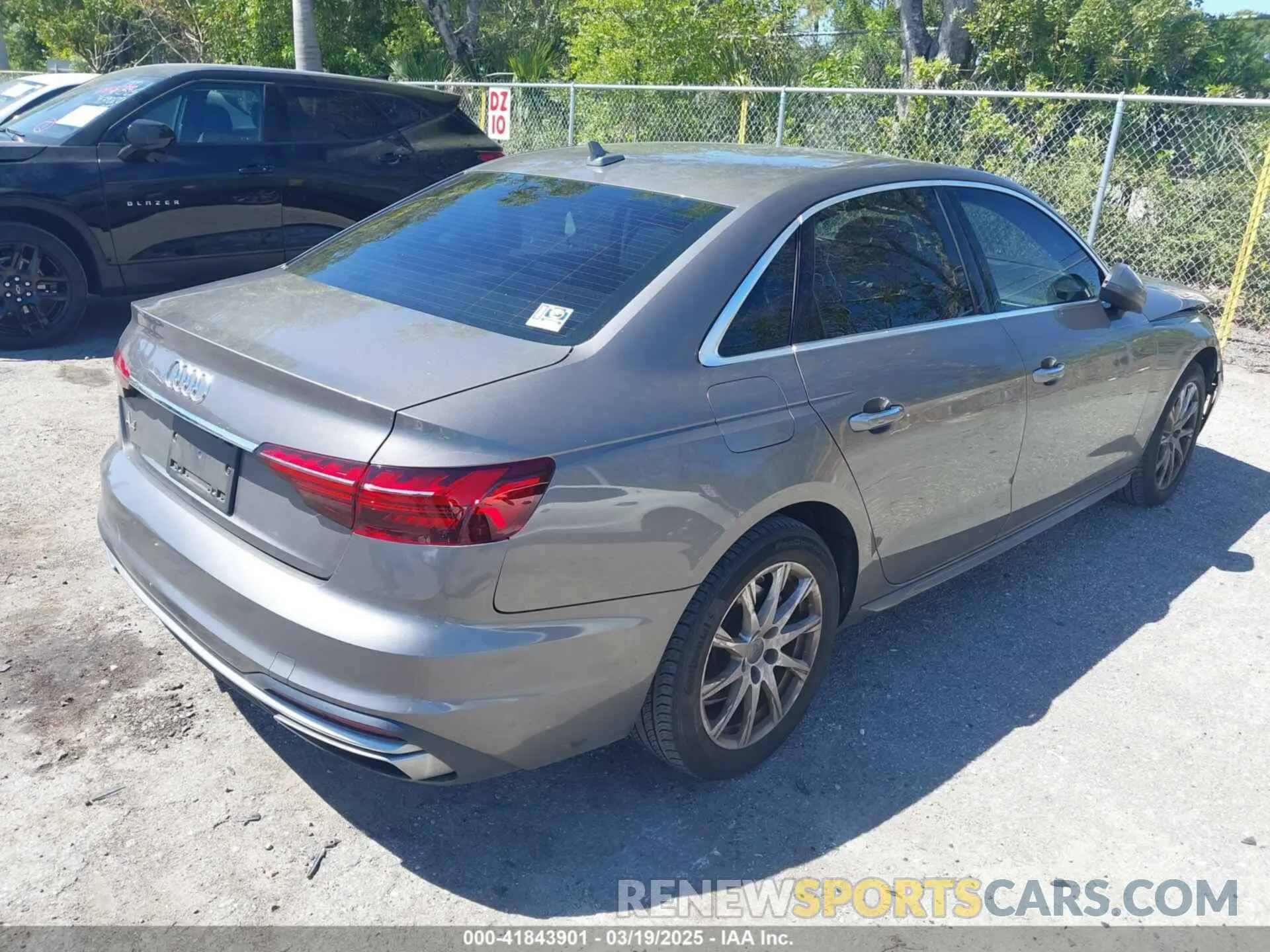 4 fotografías del automóvil dañado WAUGMAF43LN004177 AUDI A4 2020