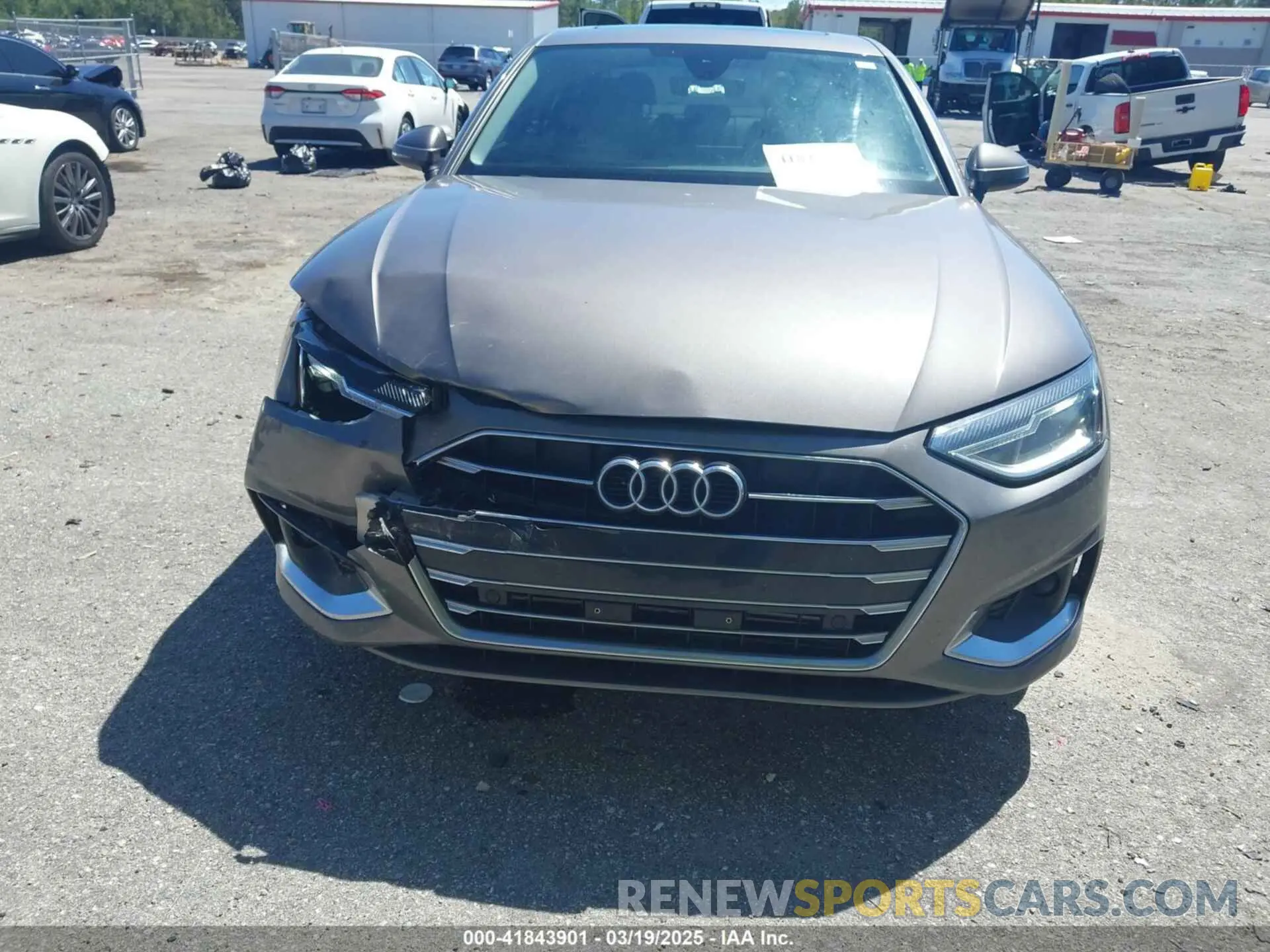 6 fotografías del automóvil dañado WAUGMAF43LN004177 AUDI A4 2020