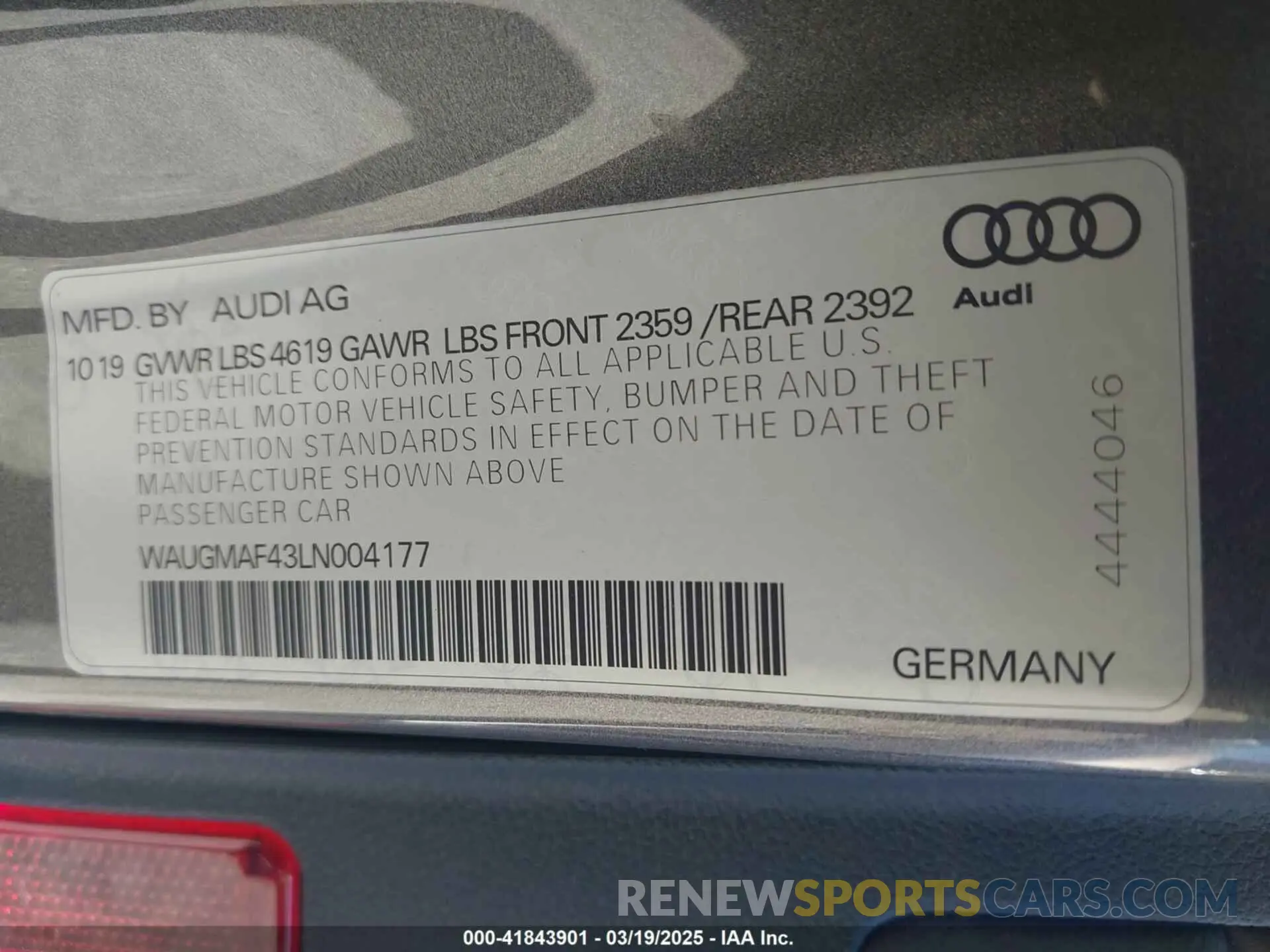 9 fotografías del automóvil dañado WAUGMAF43LN004177 AUDI A4 2020