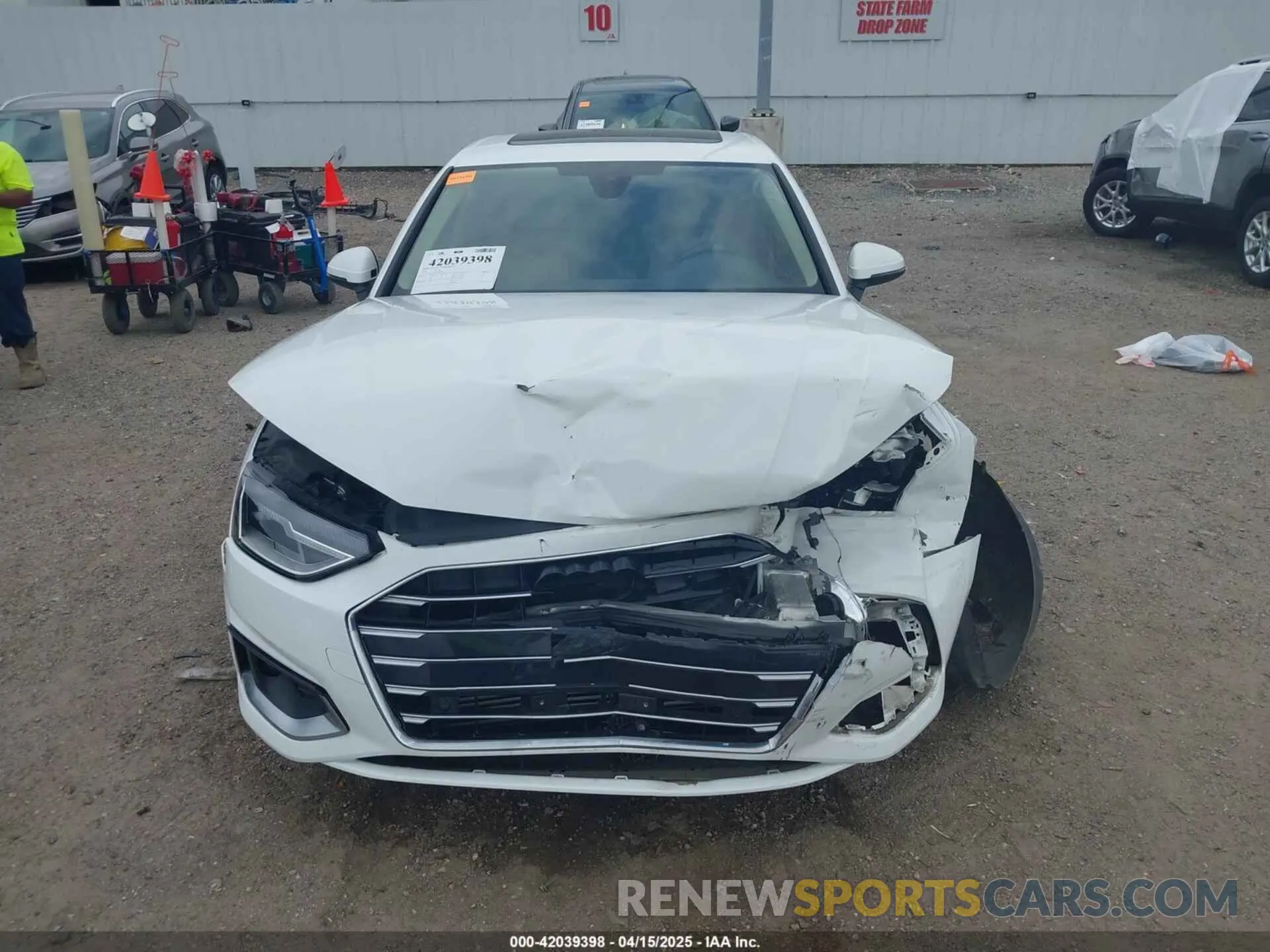 12 fotografías del automóvil dañado WAUGMAF43LN012232 AUDI A4 2020
