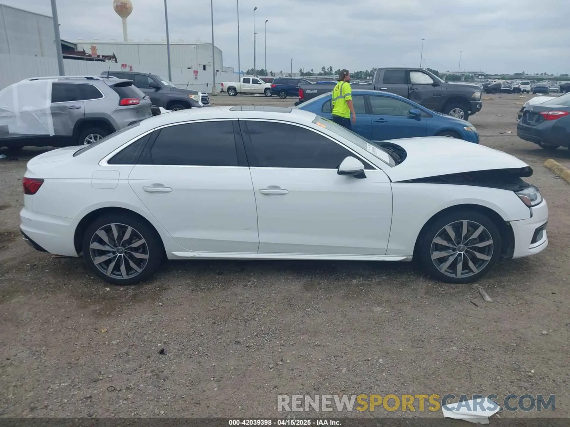 13 fotografías del automóvil dañado WAUGMAF43LN012232 AUDI A4 2020