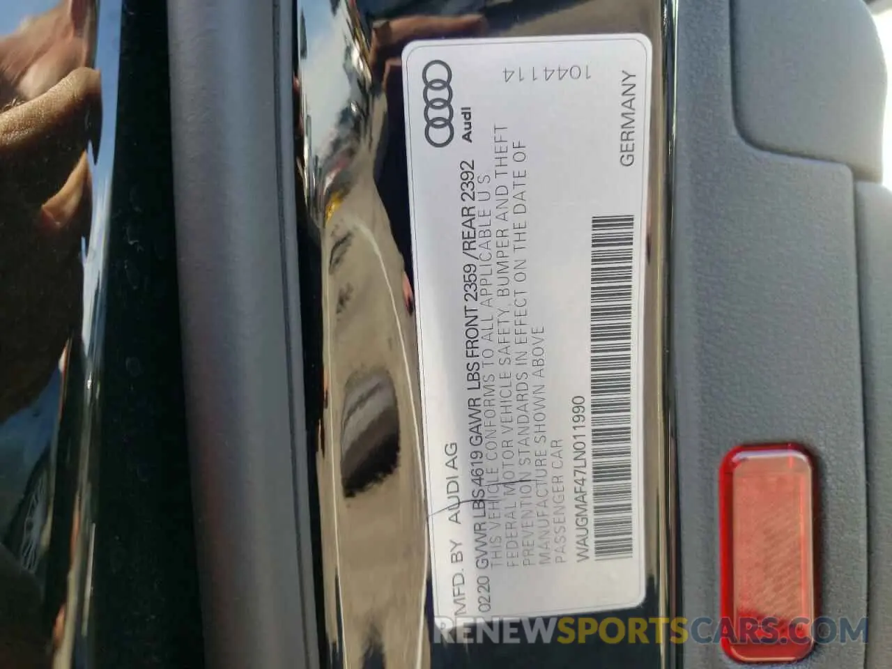 10 fotografías del automóvil dañado WAUGMAF47LN011990 AUDI A4 2020