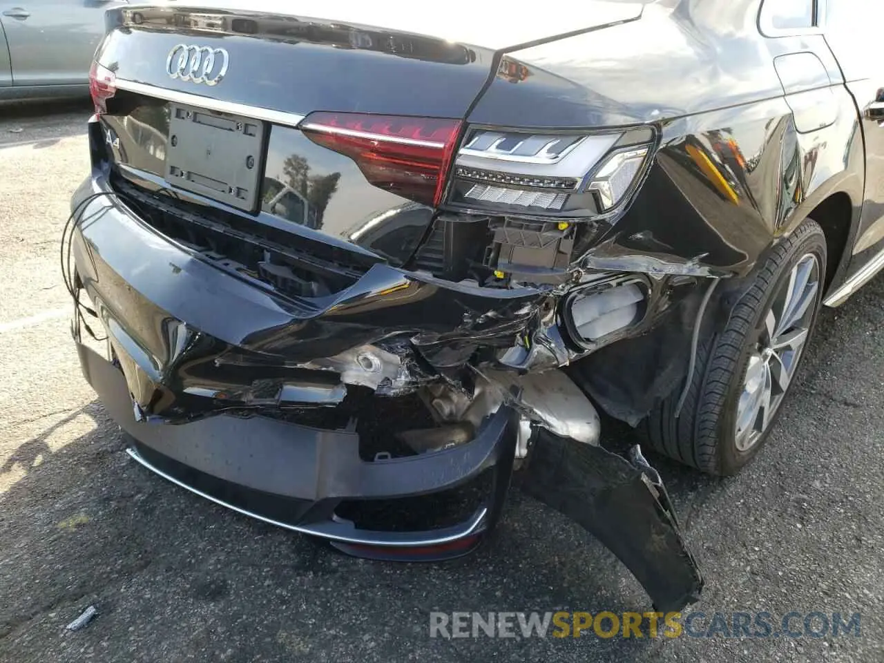 9 fotografías del automóvil dañado WAUGMAF47LN011990 AUDI A4 2020