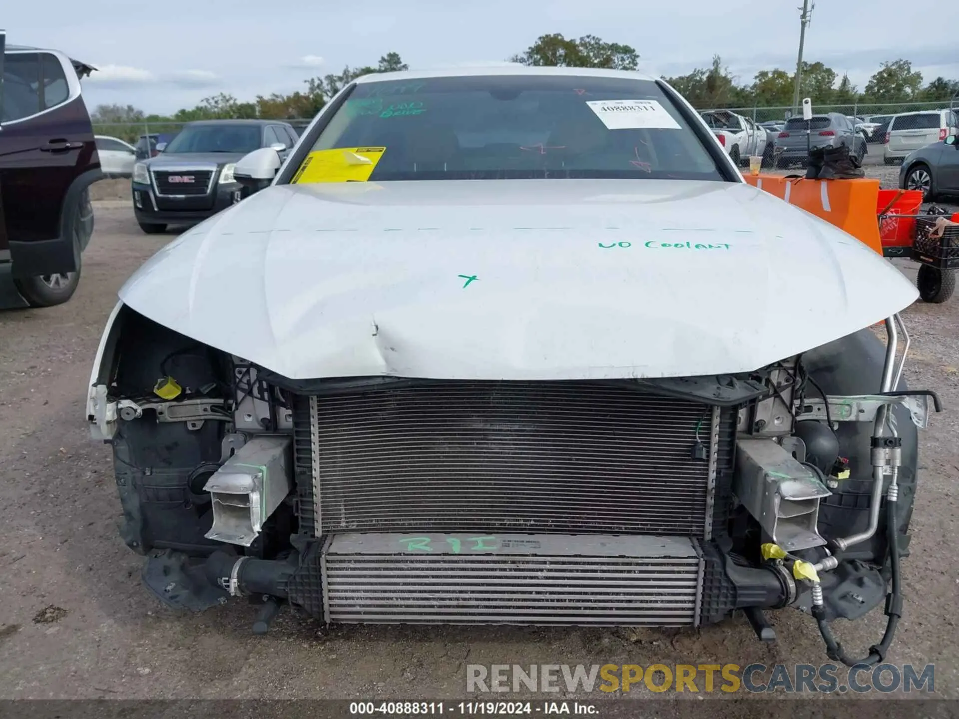 13 fotografías del automóvil dañado WAUGMAF49LA041175 AUDI A4 2020