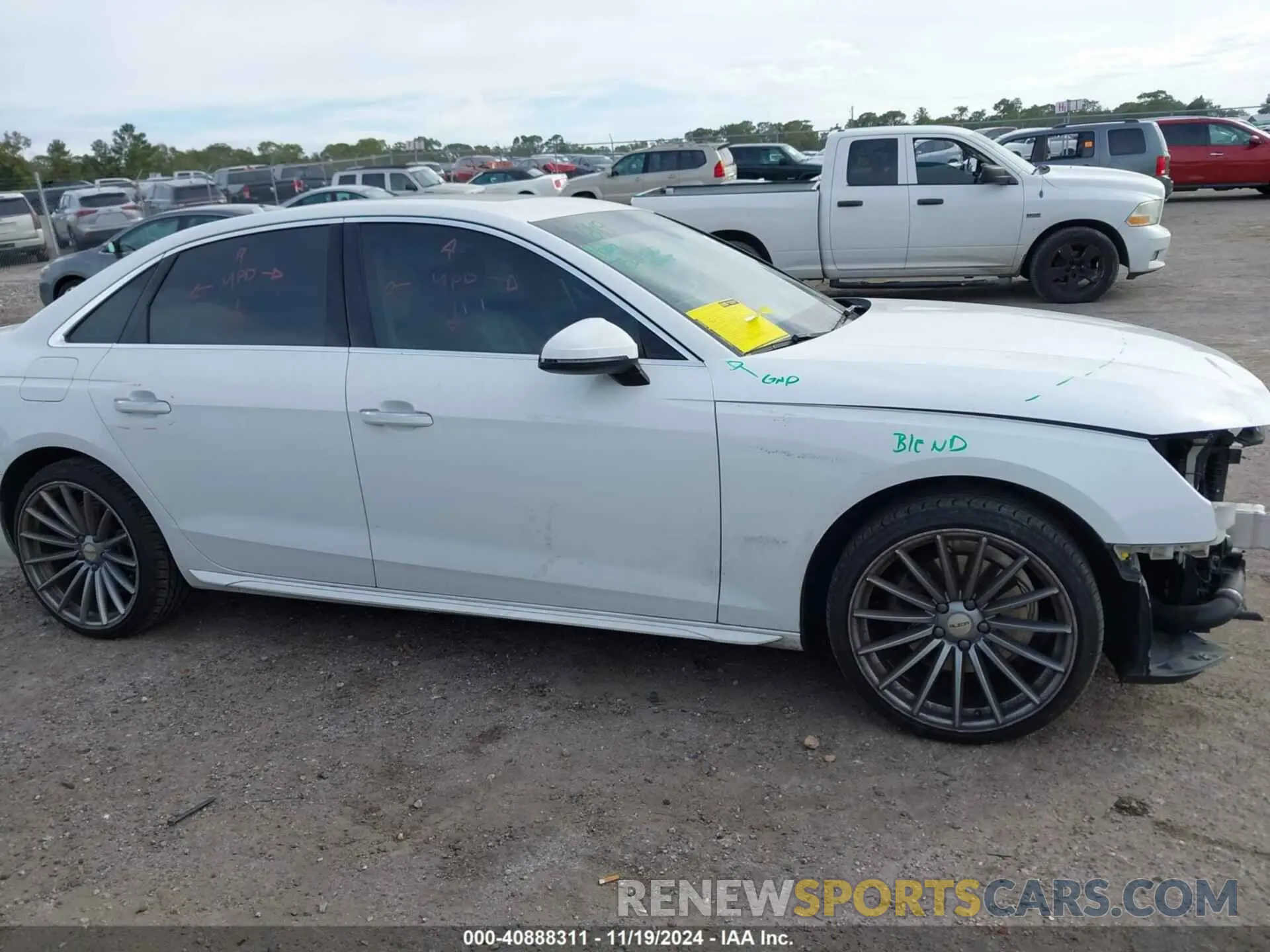 14 fotografías del automóvil dañado WAUGMAF49LA041175 AUDI A4 2020