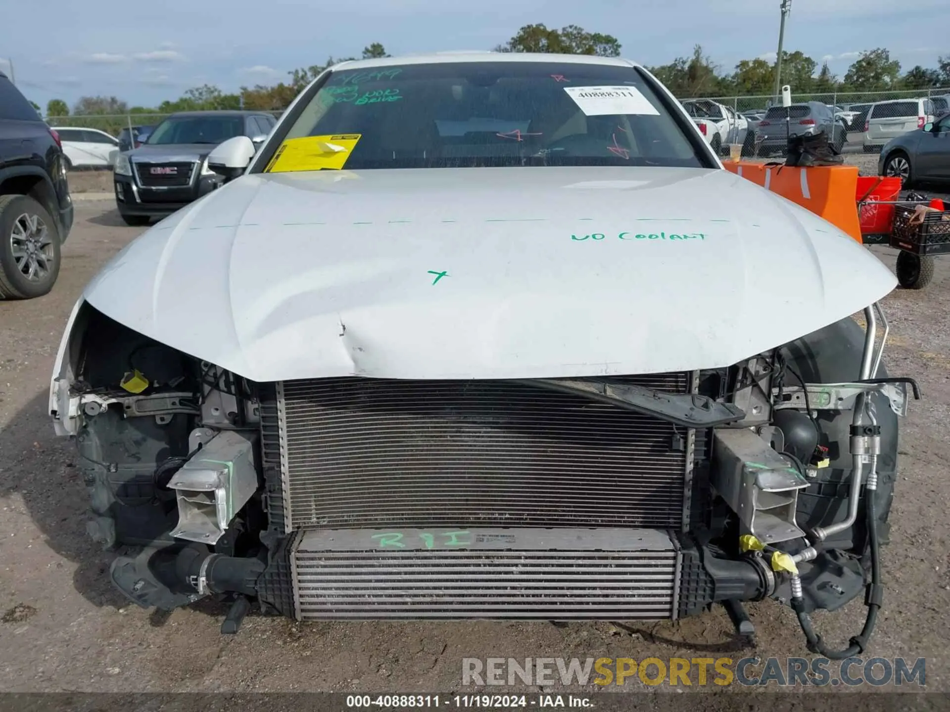 6 fotografías del automóvil dañado WAUGMAF49LA041175 AUDI A4 2020