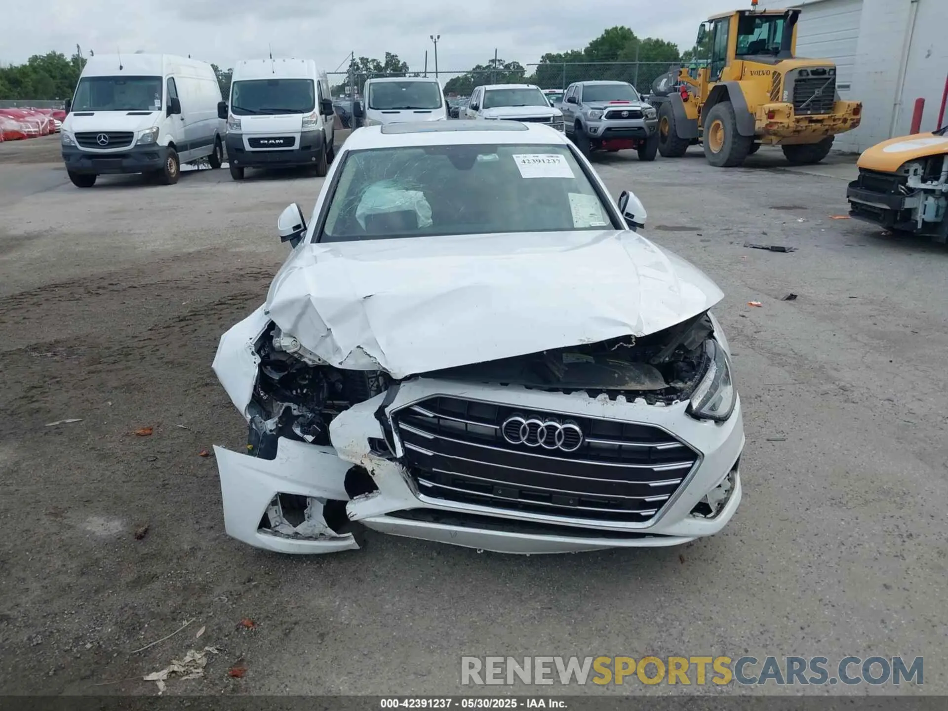 6 fotografías del automóvil dañado WAUGMAF49LA044903 AUDI A4 2020