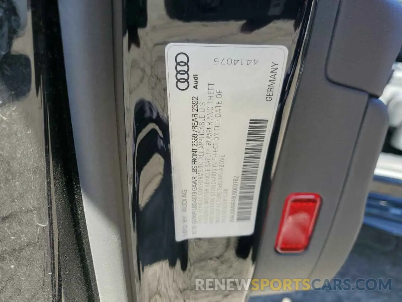 12 fotografías del automóvil dañado WAUGMAF49LN003762 AUDI A4 2020