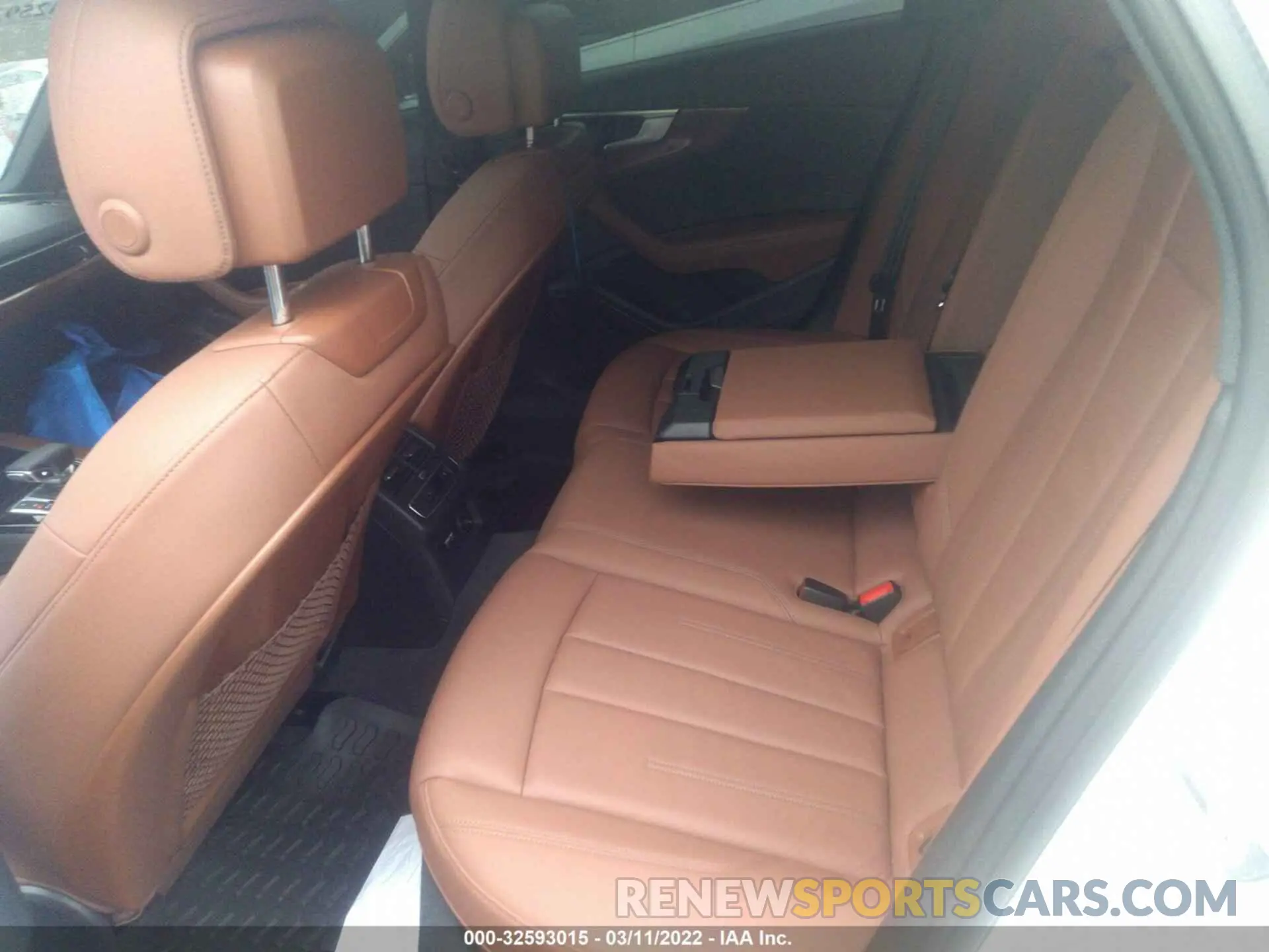 8 fotografías del automóvil dañado WAUHMAF45LN008610 AUDI A4 2020