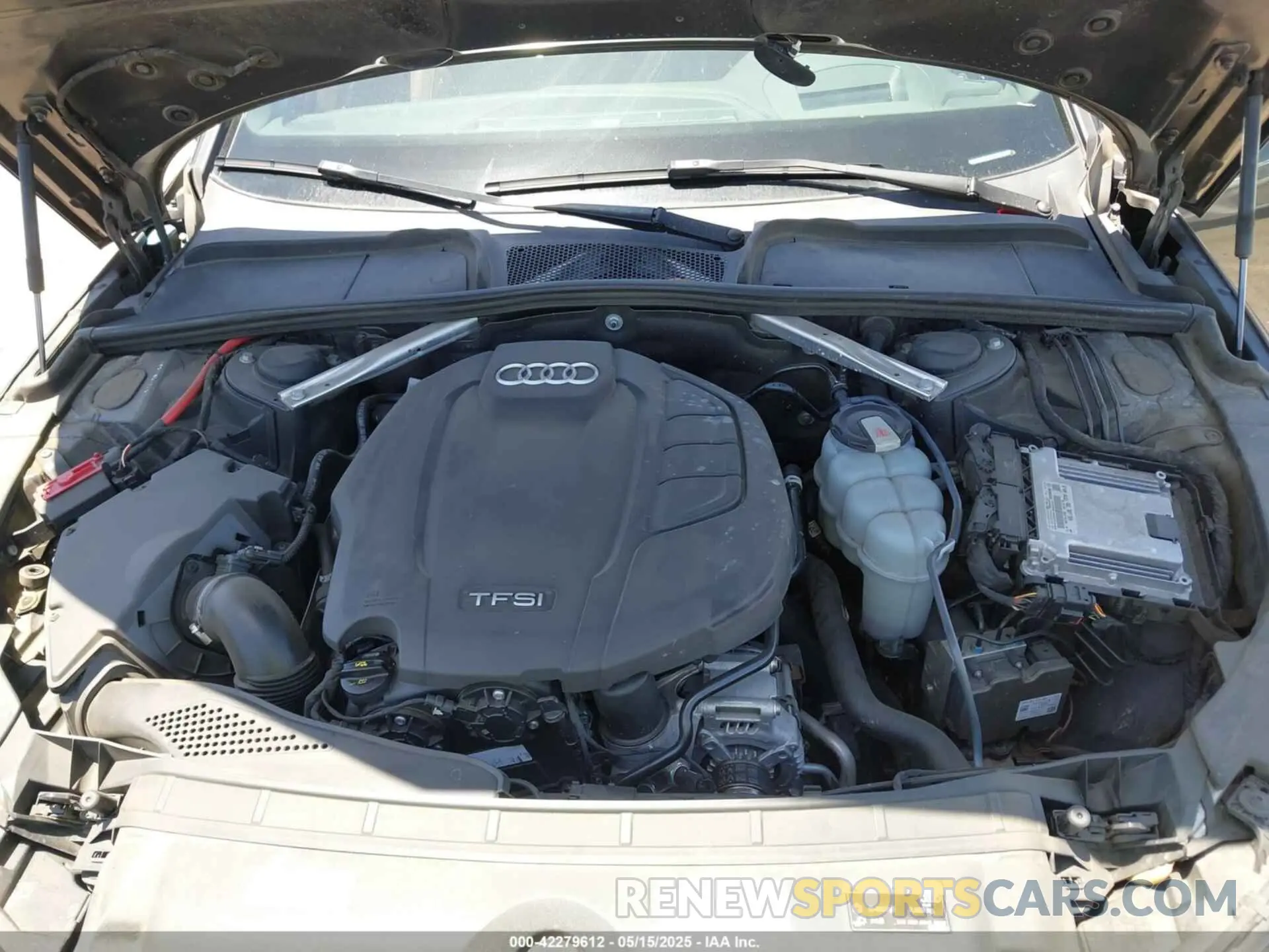 10 fotografías del automóvil dañado WAUJMAF40LN012727 AUDI A4 2020