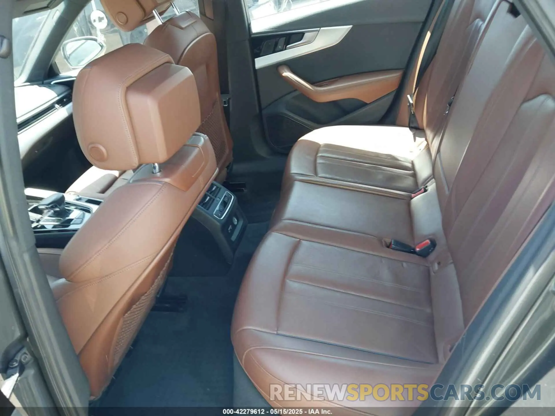 8 fotografías del automóvil dañado WAUJMAF40LN012727 AUDI A4 2020