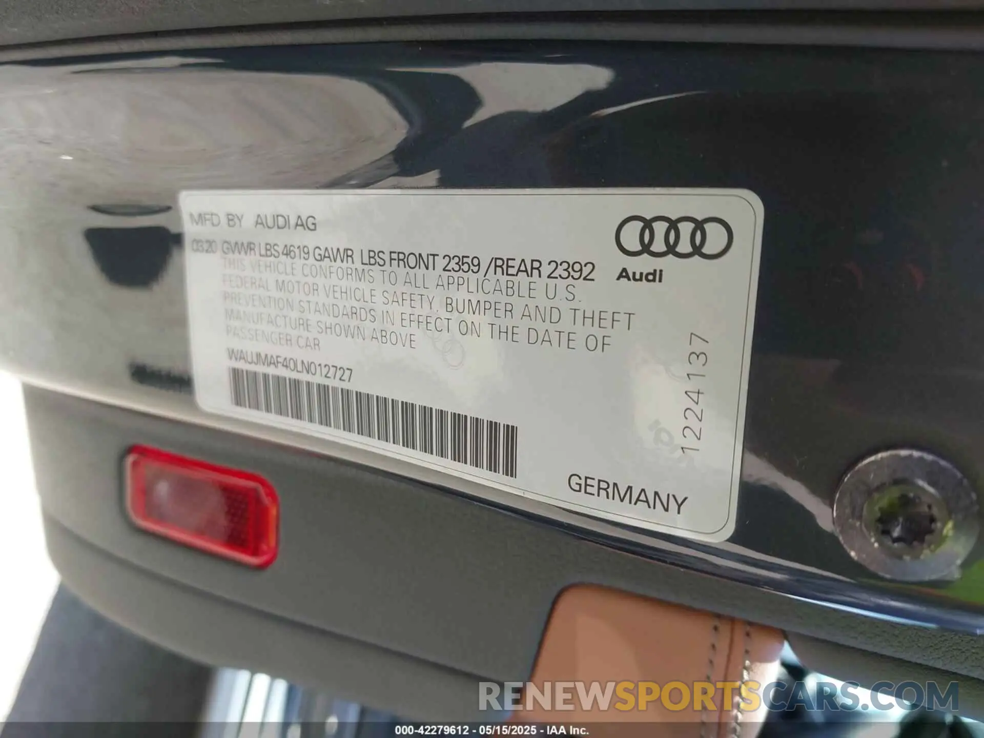 9 fotografías del automóvil dañado WAUJMAF40LN012727 AUDI A4 2020