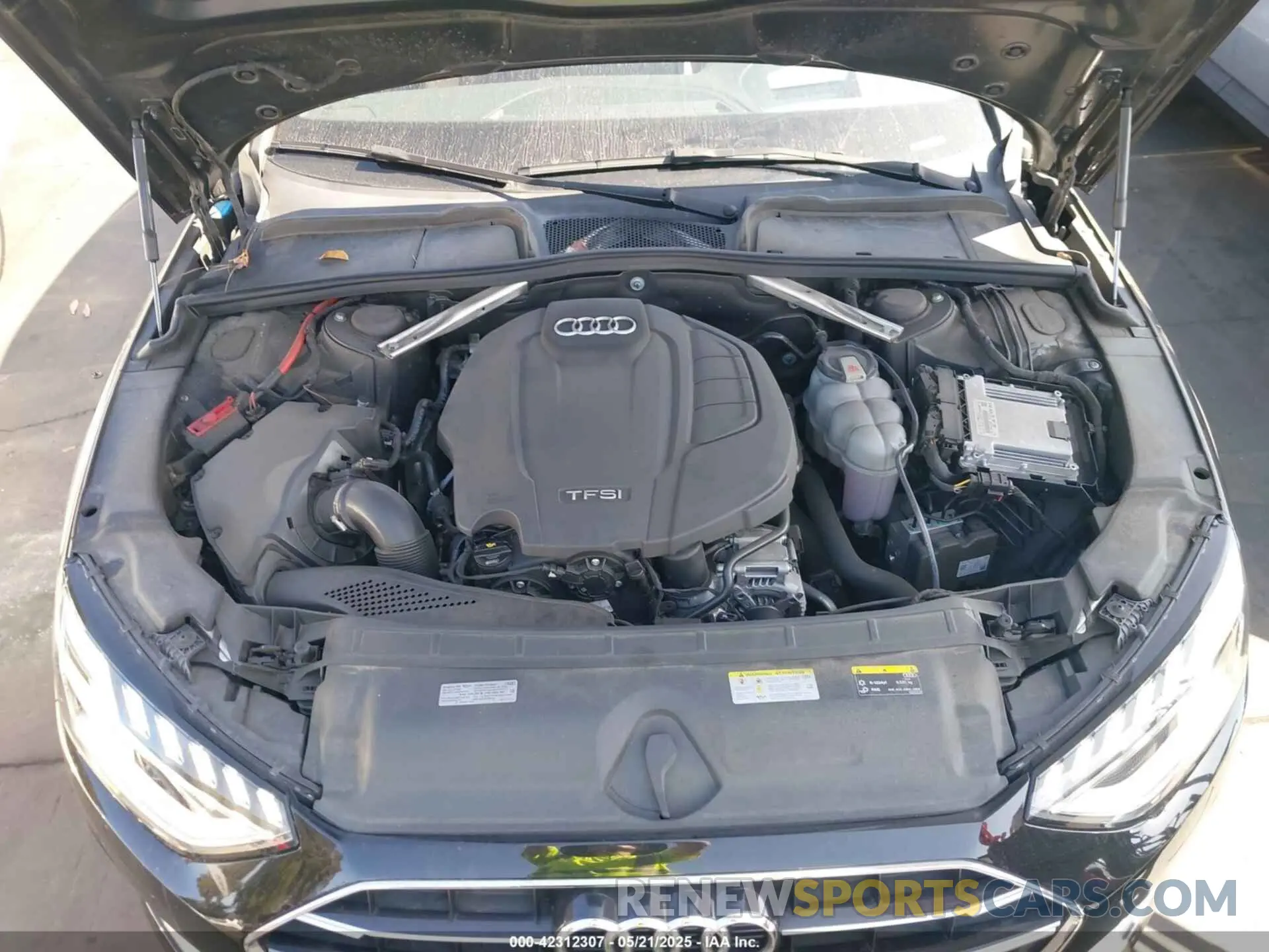 10 fotografías del automóvil dañado WAUJMAF46LN008486 AUDI A4 2020