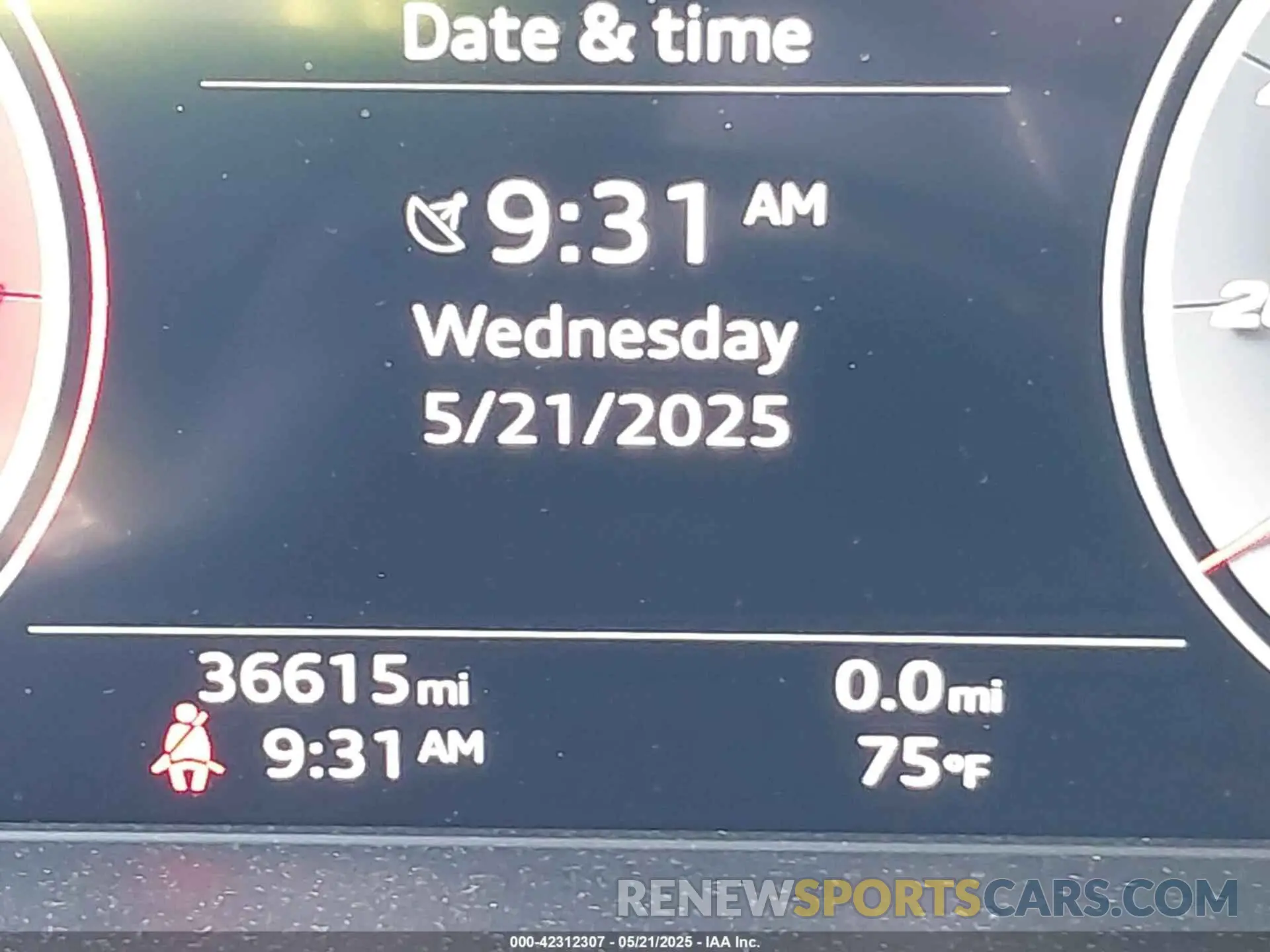 16 fotografías del automóvil dañado WAUJMAF46LN008486 AUDI A4 2020