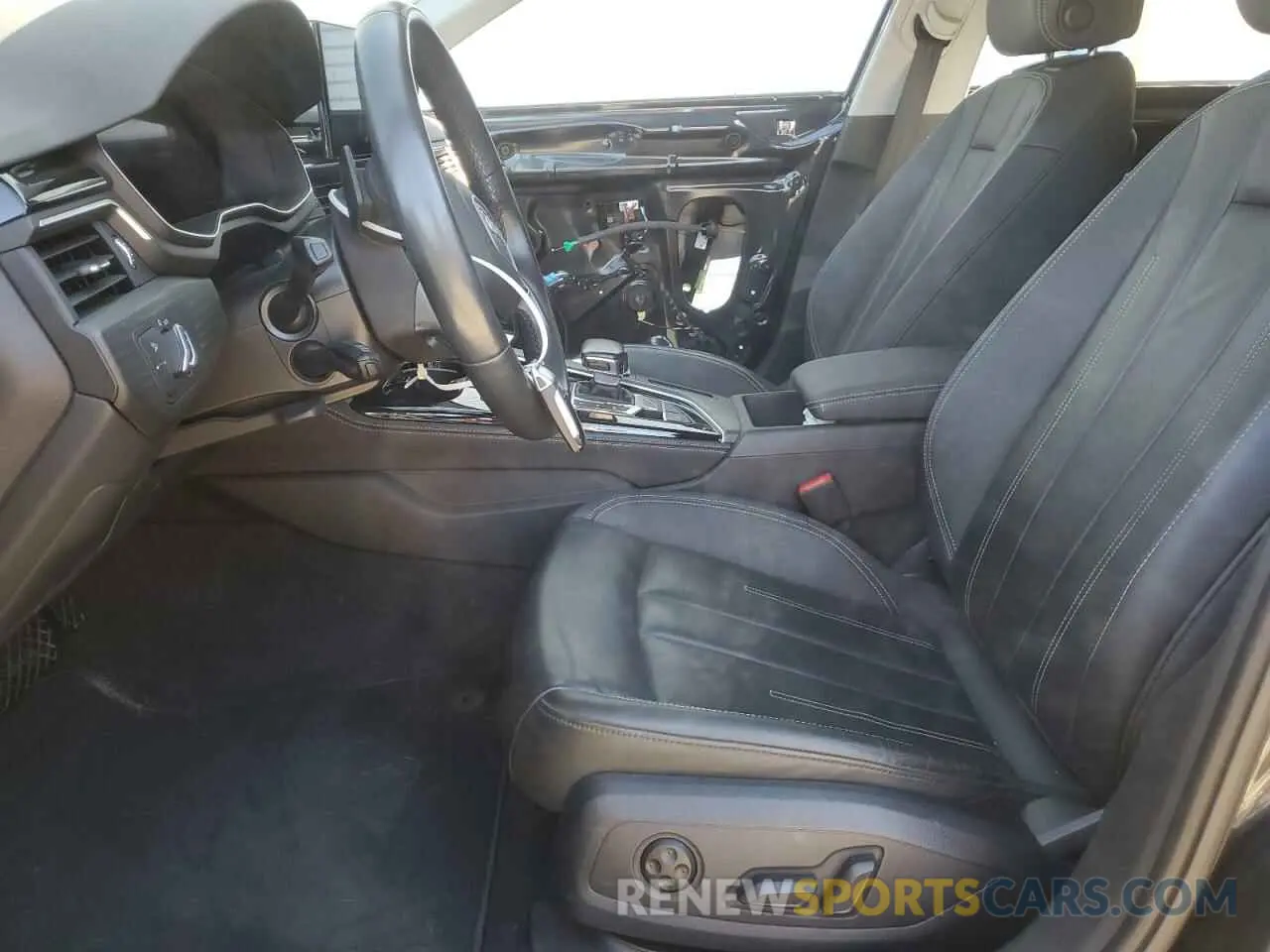 7 fotografías del automóvil dañado WA18AAF45MA035983 AUDI A4 2021