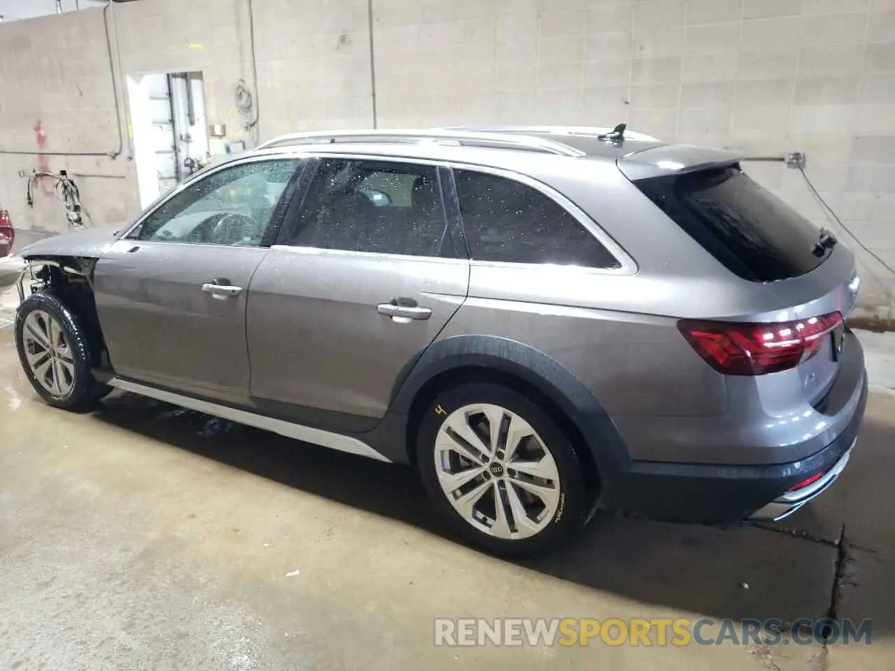 2 fotografías del automóvil dañado WA18AAF49MA046470 AUDI A4 2021