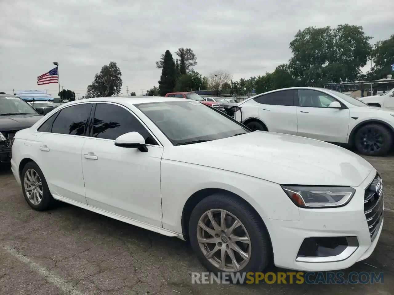 4 fotografías del automóvil dañado WAUABAF41MA025243 AUDI A4 2021