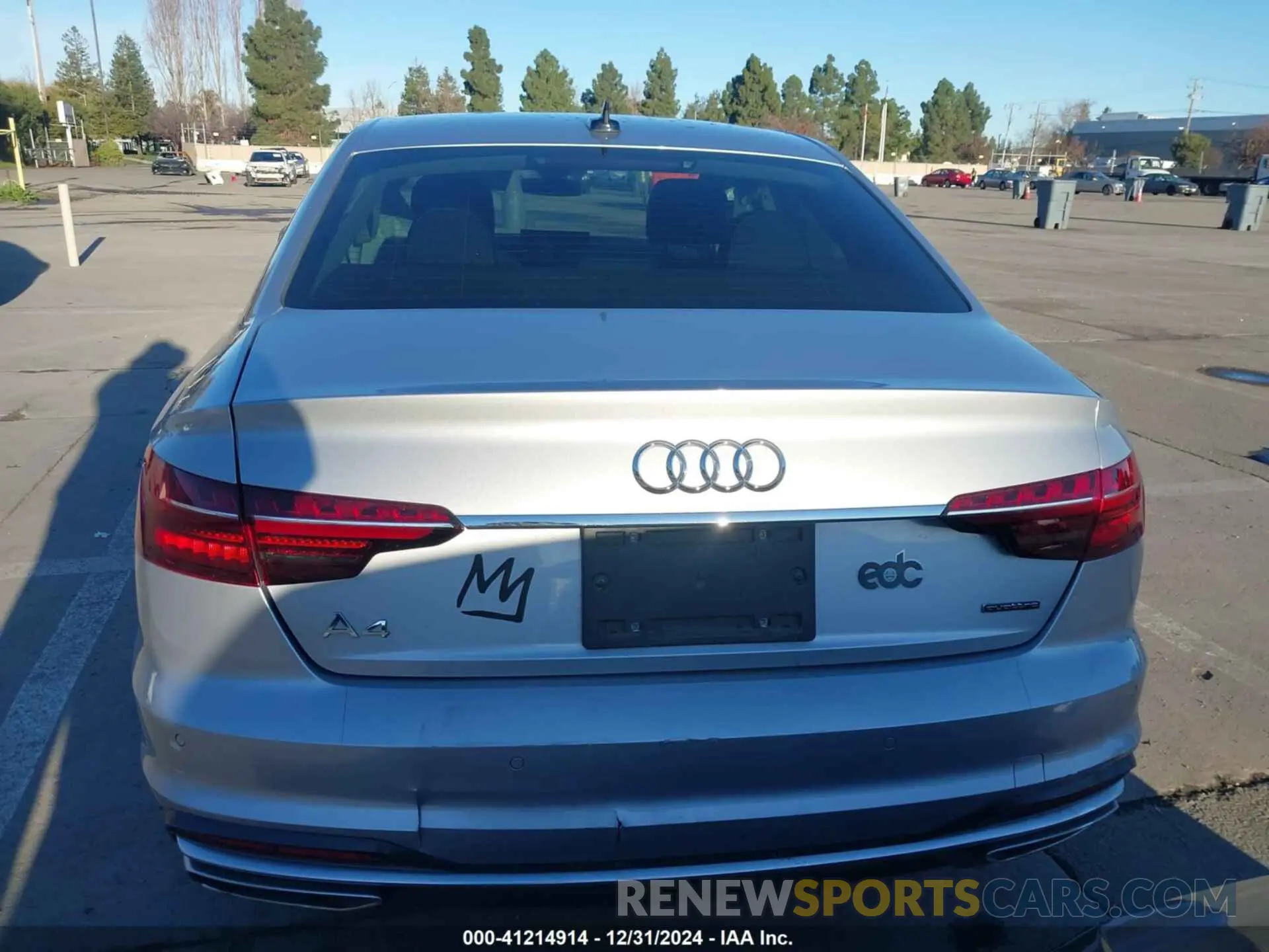 16 fotografías del automóvil dañado WAUABAF41MA064608 AUDI A4 2021
