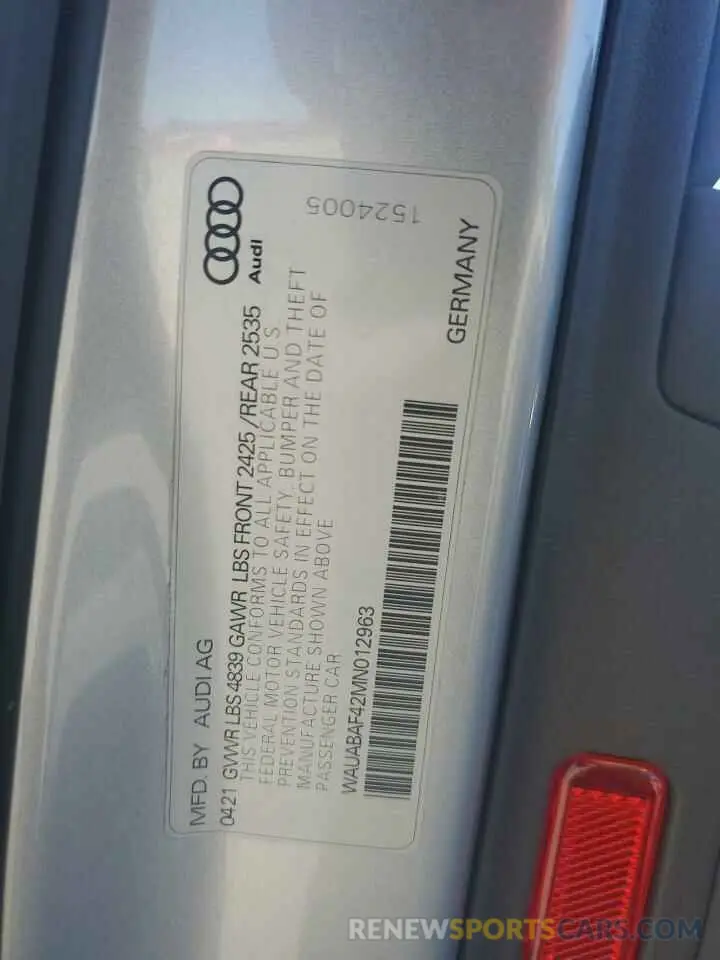 12 fotografías del automóvil dañado WAUABAF42MN012963 AUDI A4 2021