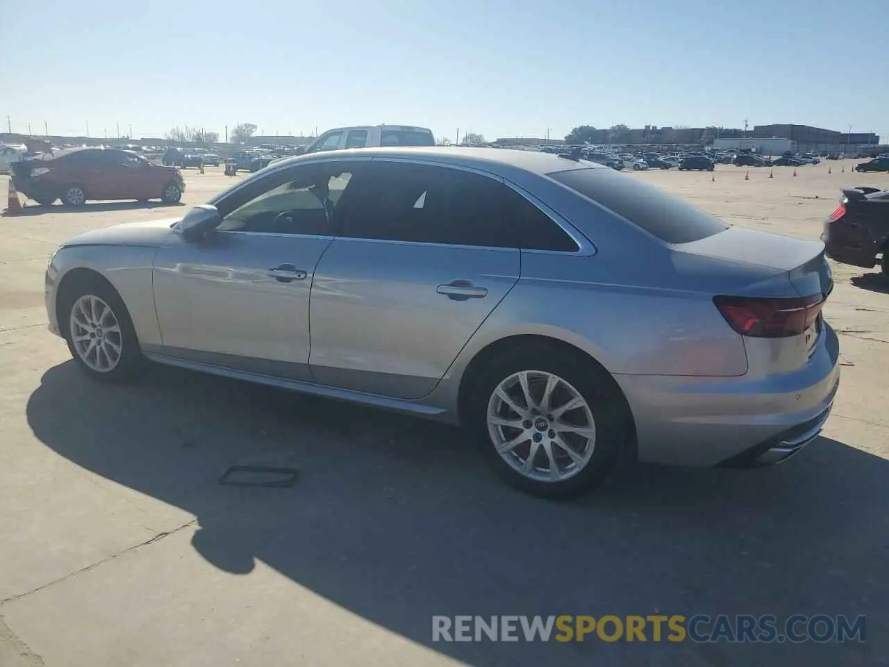 2 fotografías del automóvil dañado WAUABAF42MN012963 AUDI A4 2021