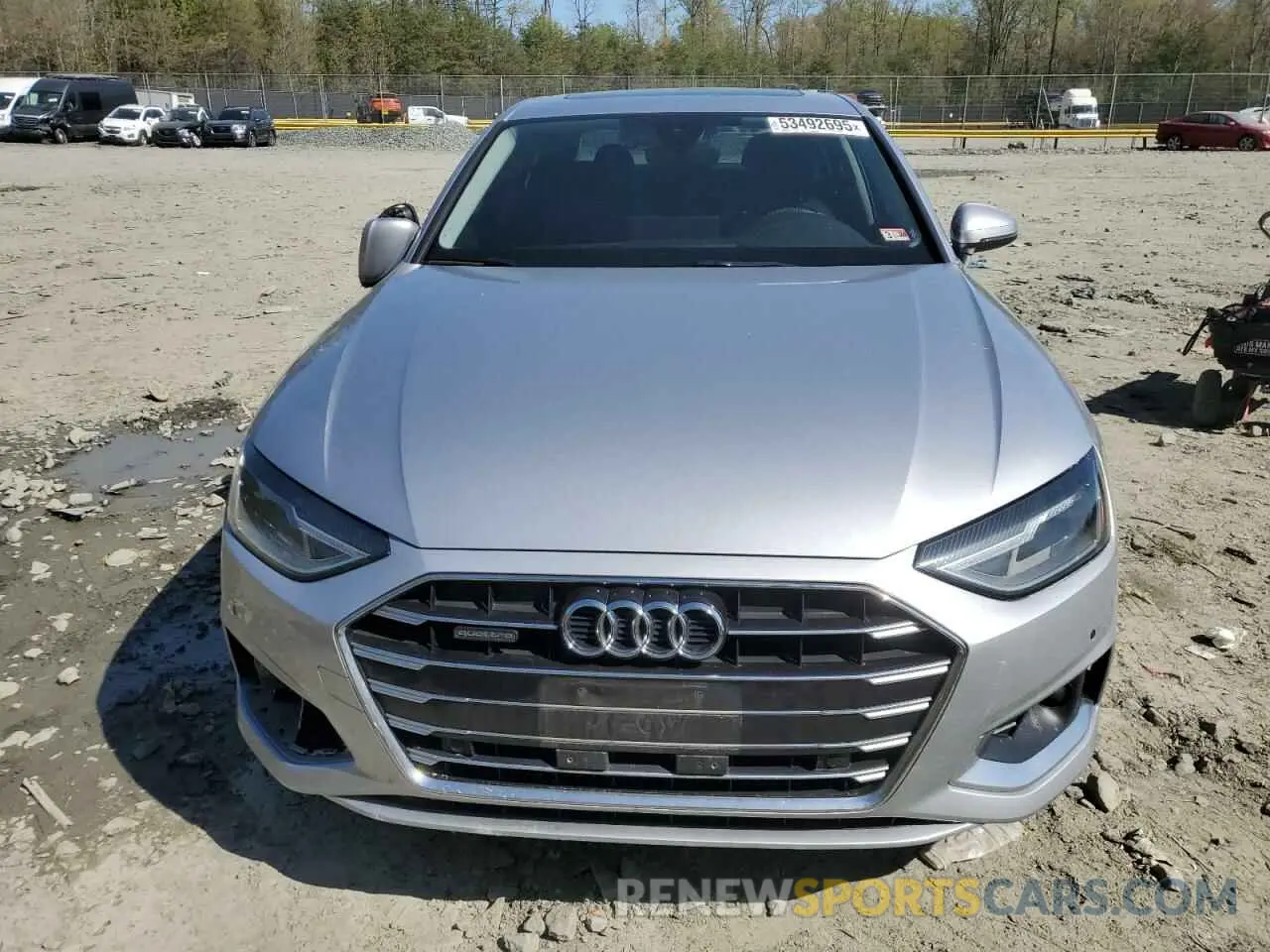 5 fotografías del automóvil dañado WAUABAF43MA073939 AUDI A4 2021