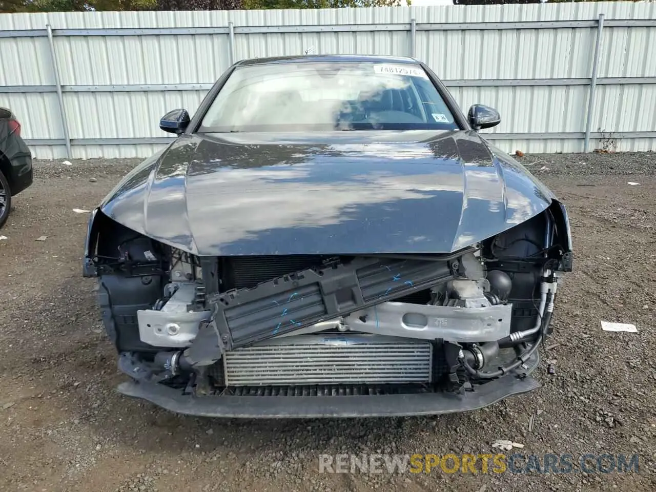 5 fotografías del automóvil dañado WAUABAF43MA086187 AUDI A4 2021