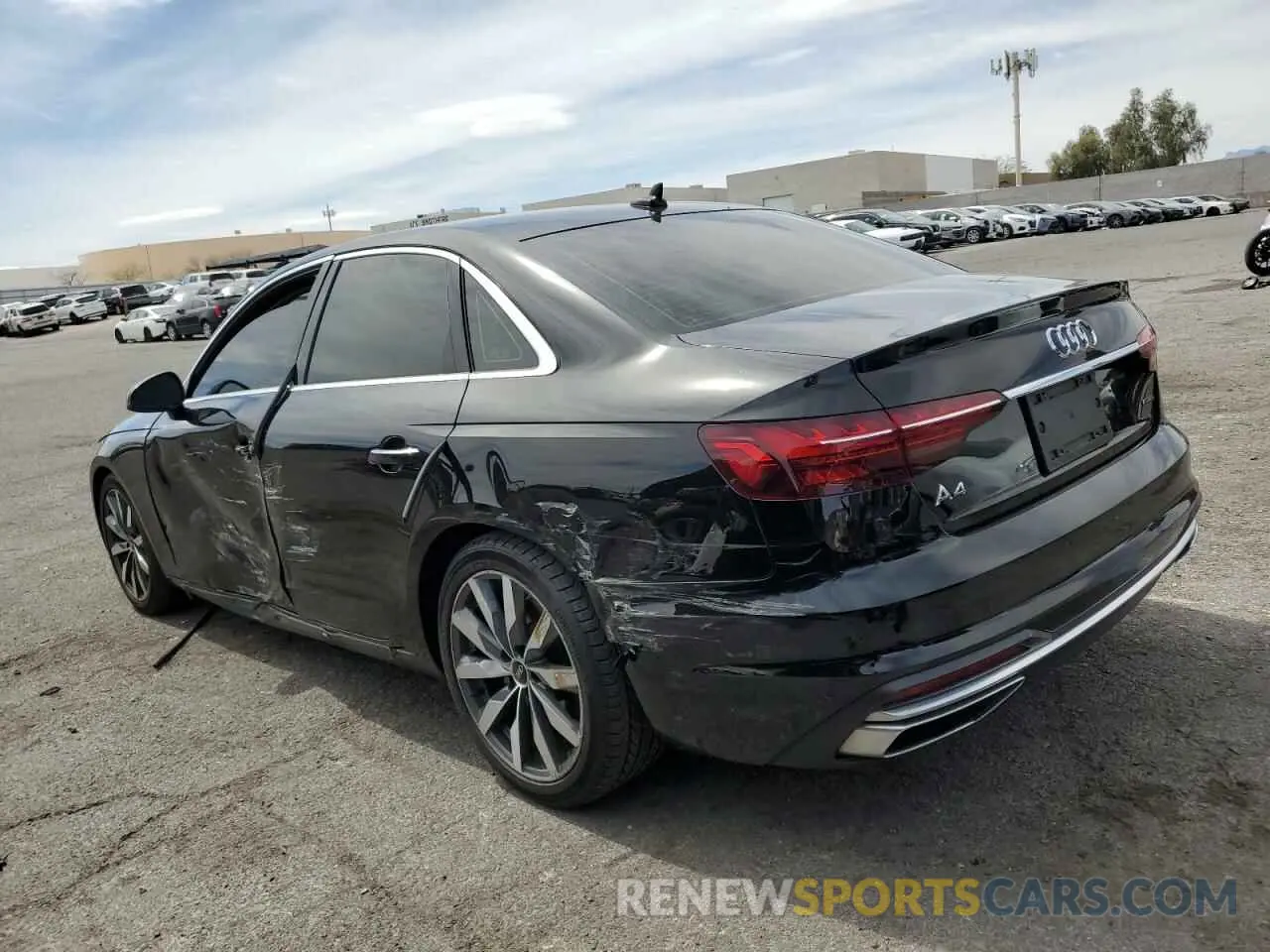 2 fotografías del automóvil dañado WAUABAF44MA086151 AUDI A4 2021