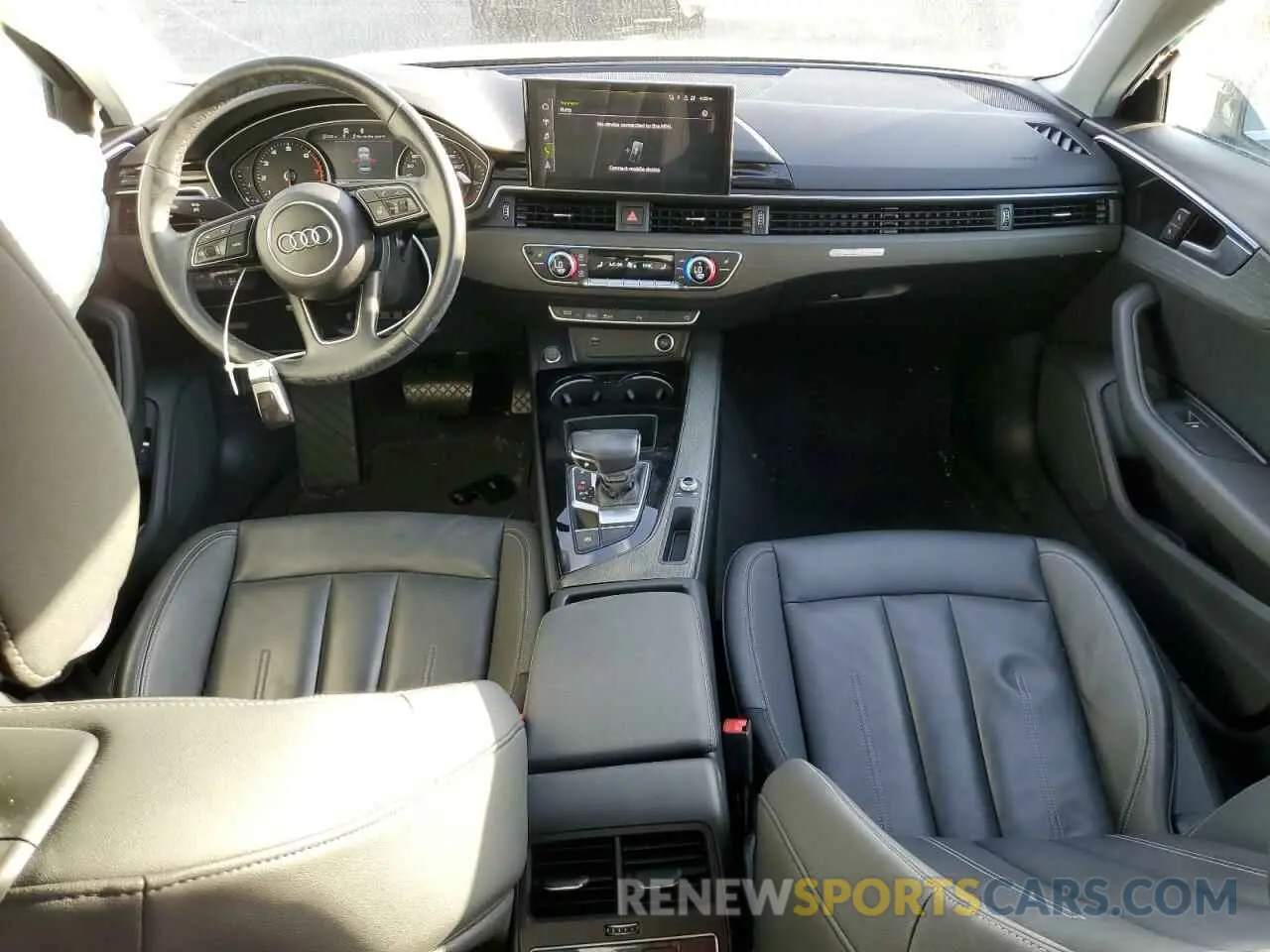 8 fotografías del automóvil dañado WAUABAF44MN006663 AUDI A4 2021