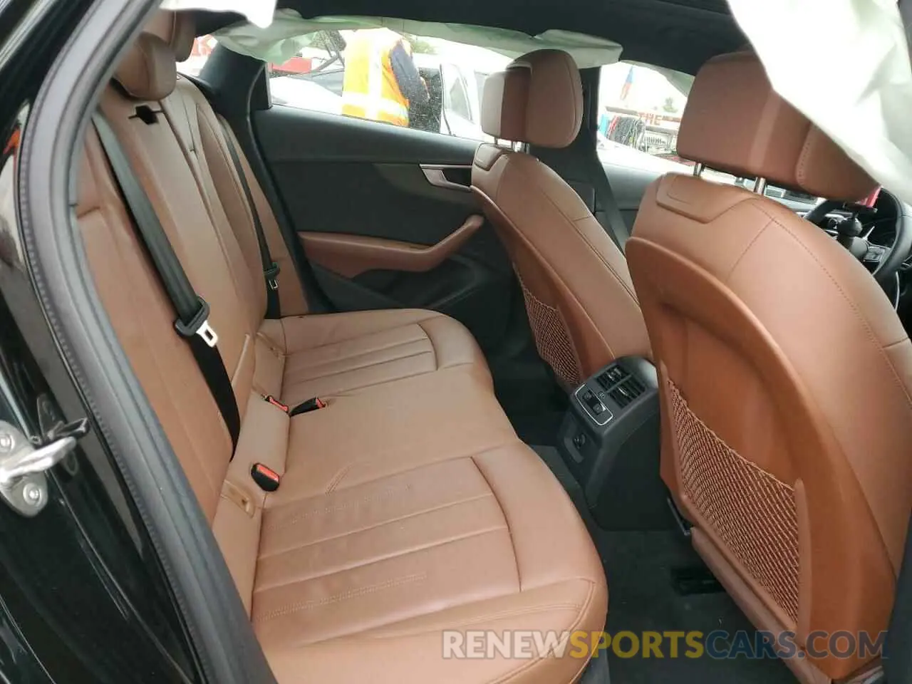 10 fotografías del automóvil dañado WAUABAF44MN013466 AUDI A4 2021