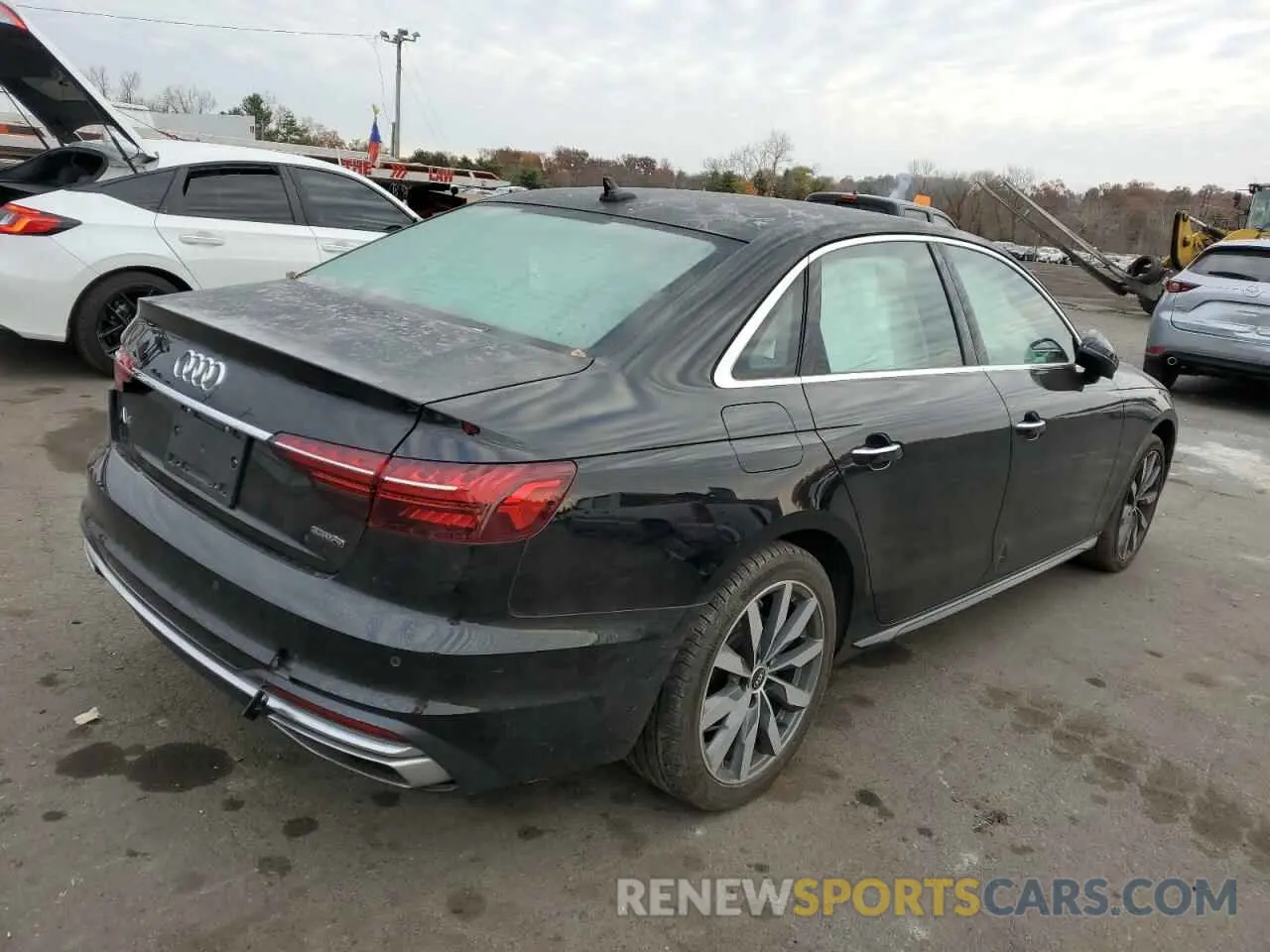 3 fotografías del automóvil dañado WAUABAF44MN013466 AUDI A4 2021