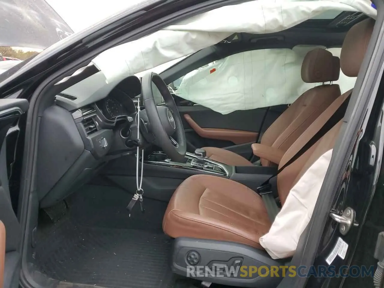 7 fotografías del automóvil dañado WAUABAF44MN013466 AUDI A4 2021