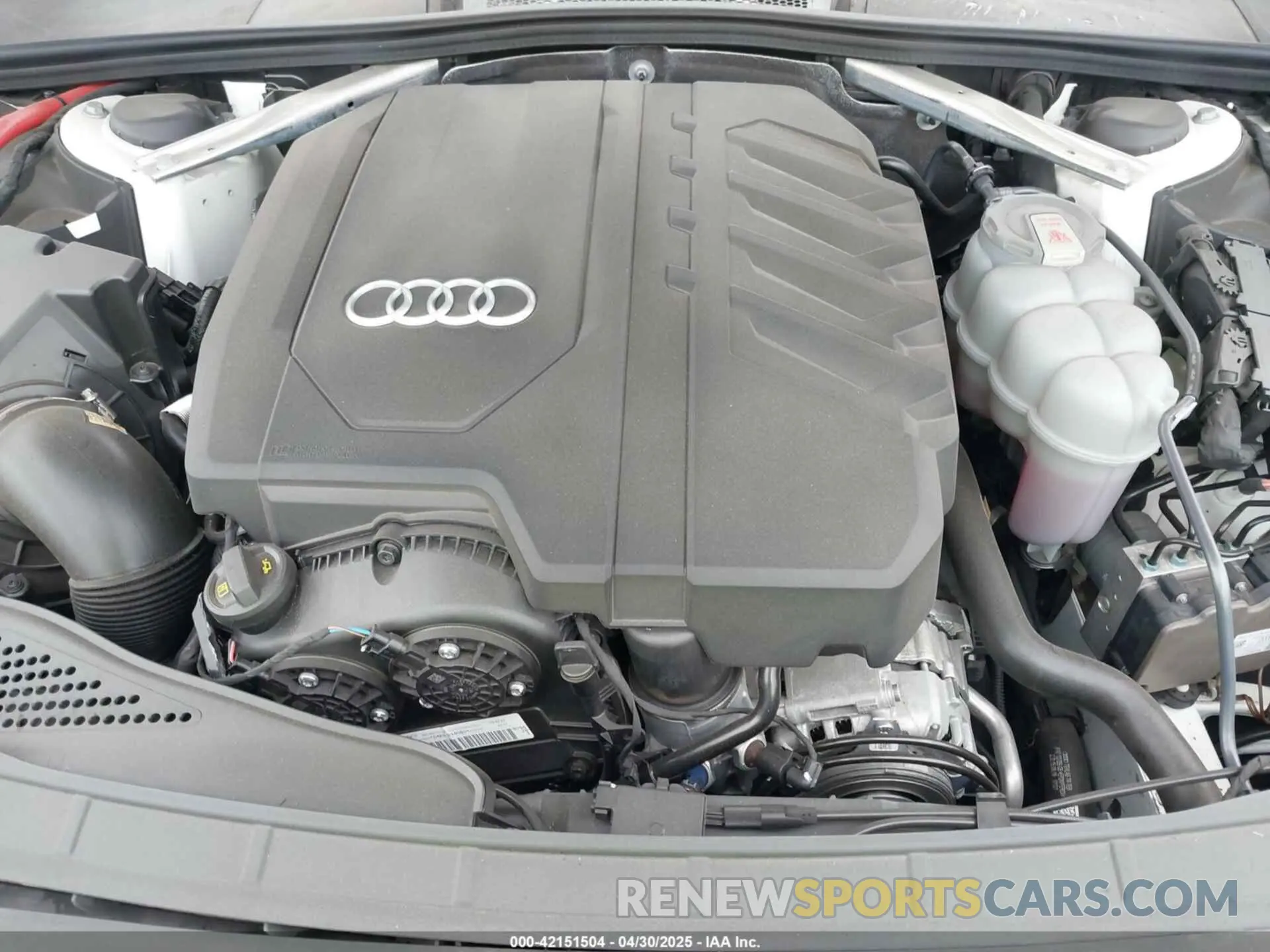 10 fotografías del automóvil dañado WAUABAF46MA051529 AUDI A4 2021